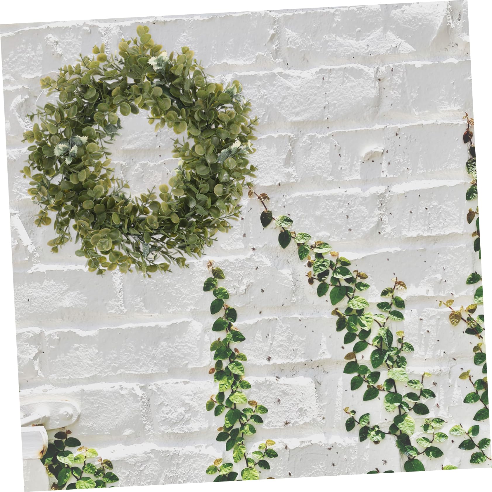 VICASKY Ghirlanda di Piante Verdi in Stile Americano 35 Cm, Decorazione Murale Artificiale di Eucalipto per Casa, Matrimonio e Negozi, Ornamento a Corona Resistente senza Manutenzione