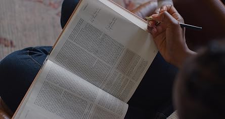 ESV Journaling Study Bible (Cloth over Board, Blush/Ochre, Floral Design): Holy Bible, English Standard Version