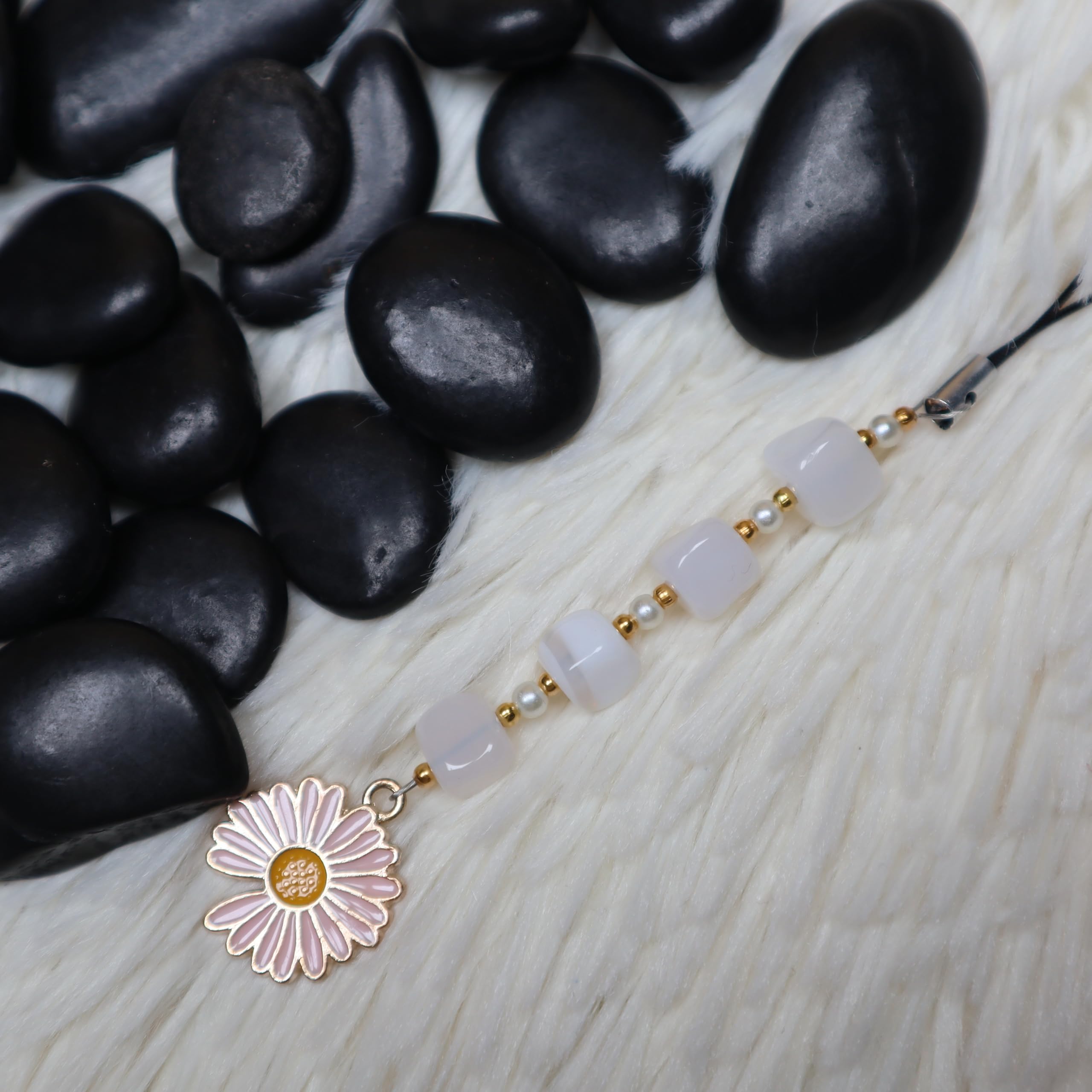 Phone charm, Hand Made with Beads and Colorfull Daisy Charm (White With Baby Pink Daisy) 1