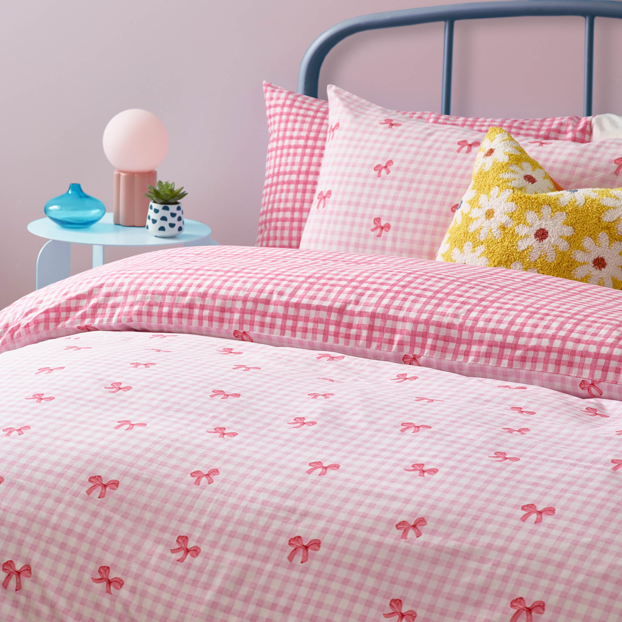 furn. Heya Home Gingham Bows Bedding - Classic Gingham with Playful Bows Duvet Cover Set (Pink - Single) - Image 2