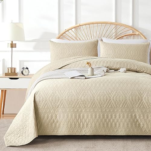 akkialla King/Cal King Size Quilt Bedding Set,Beige Lightweight Microfiber Soft Bedspread,Modern Style Geometric Pattern Coverlet Set for All Seasons,3 Piece(1 Quilt,2 Pillow Shams)