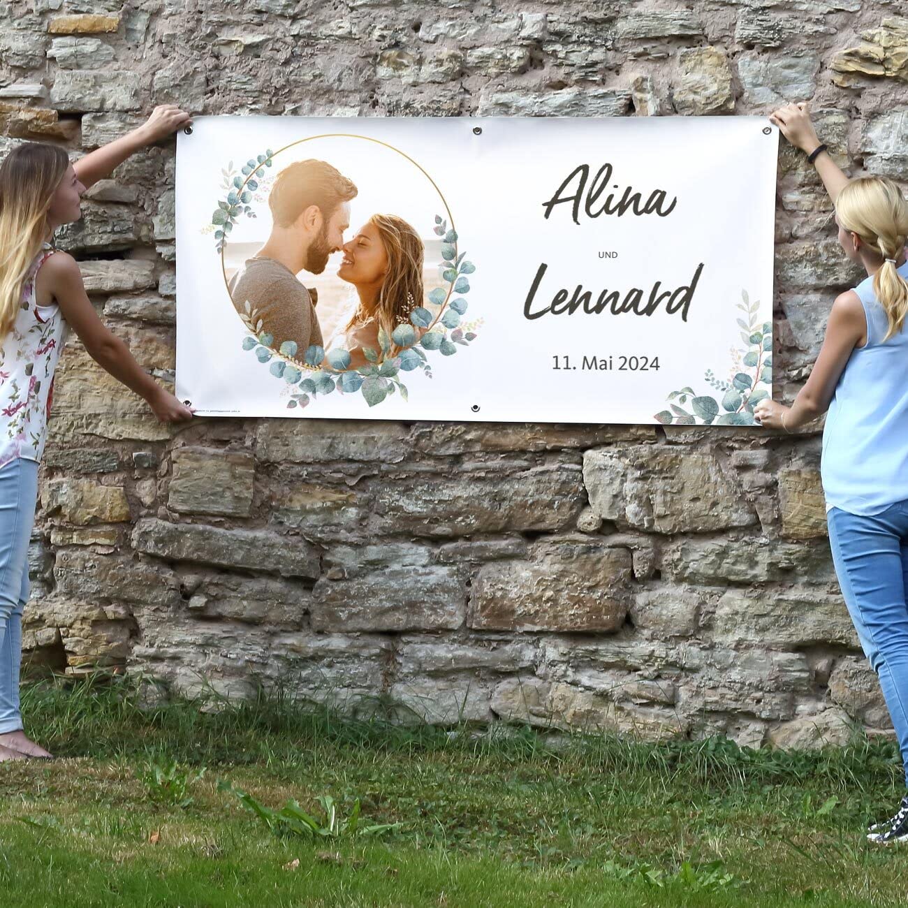 Herz & Heim® Hochzeitsdeko Party-Banner mit eigenem Foto und Namen 0,80 x 1,60 m (Eukalyptus)