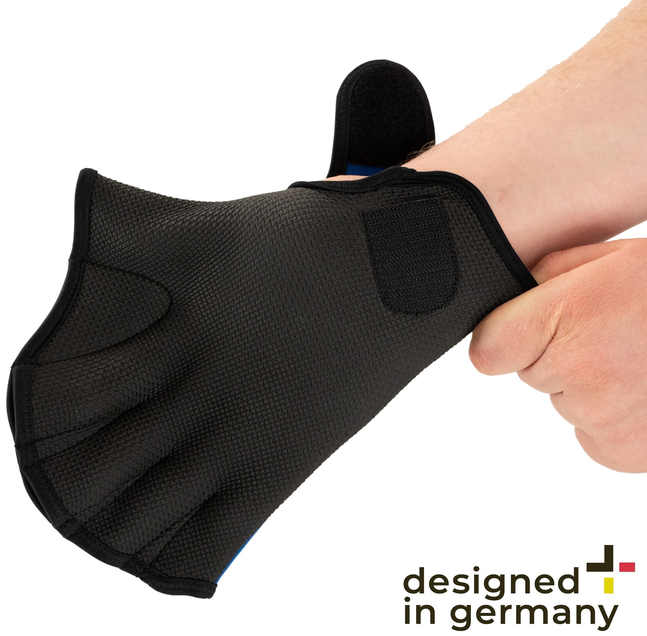 Swim Glove – neoprenowe rękawiczki do pływania, bardzo elastyczny, wygodny neopren, lekko regulowane zapięcie na rzepy, wzmocnienie ramion i górnej części ciała