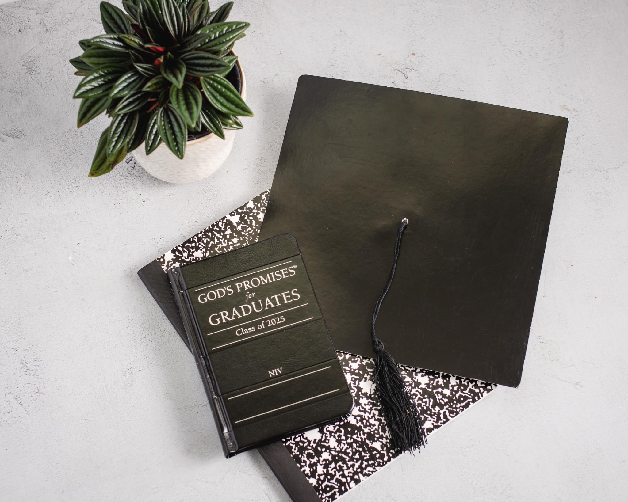 God's Promises for Graduates: Class of 2025 - Black NIV: New International Version - The Perfect Christian Graduation Gifts to Celebrate Your Grad - Image 2