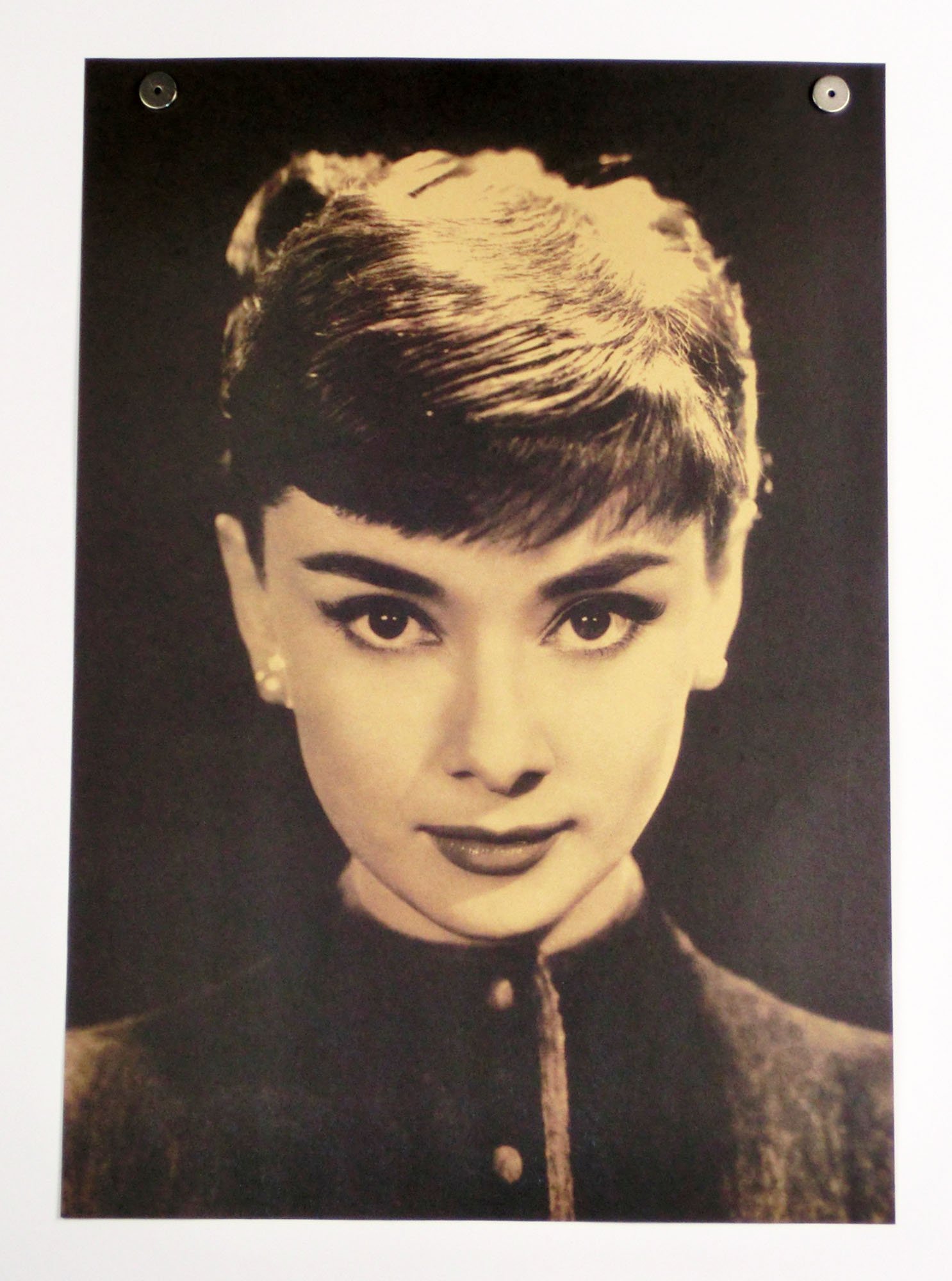 Amazon.co.jp: オードリー・ヘプバーン AUDREY HEPBURN ポスター B3