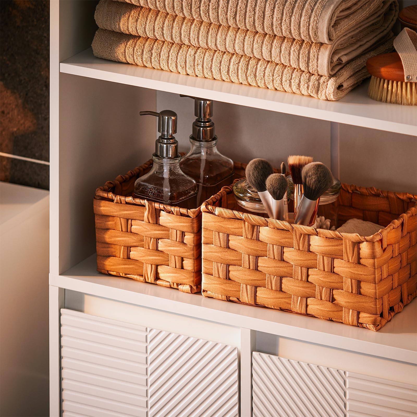 SoBuy Mueble Auxiliar Baño con Cesto para Ropa Sucia, Armario Lavadero Alto Estrecho con Puertas y Estantes Abiertos, Mueble Columna Baño Blanco 60x30x171cm BZR155-W
