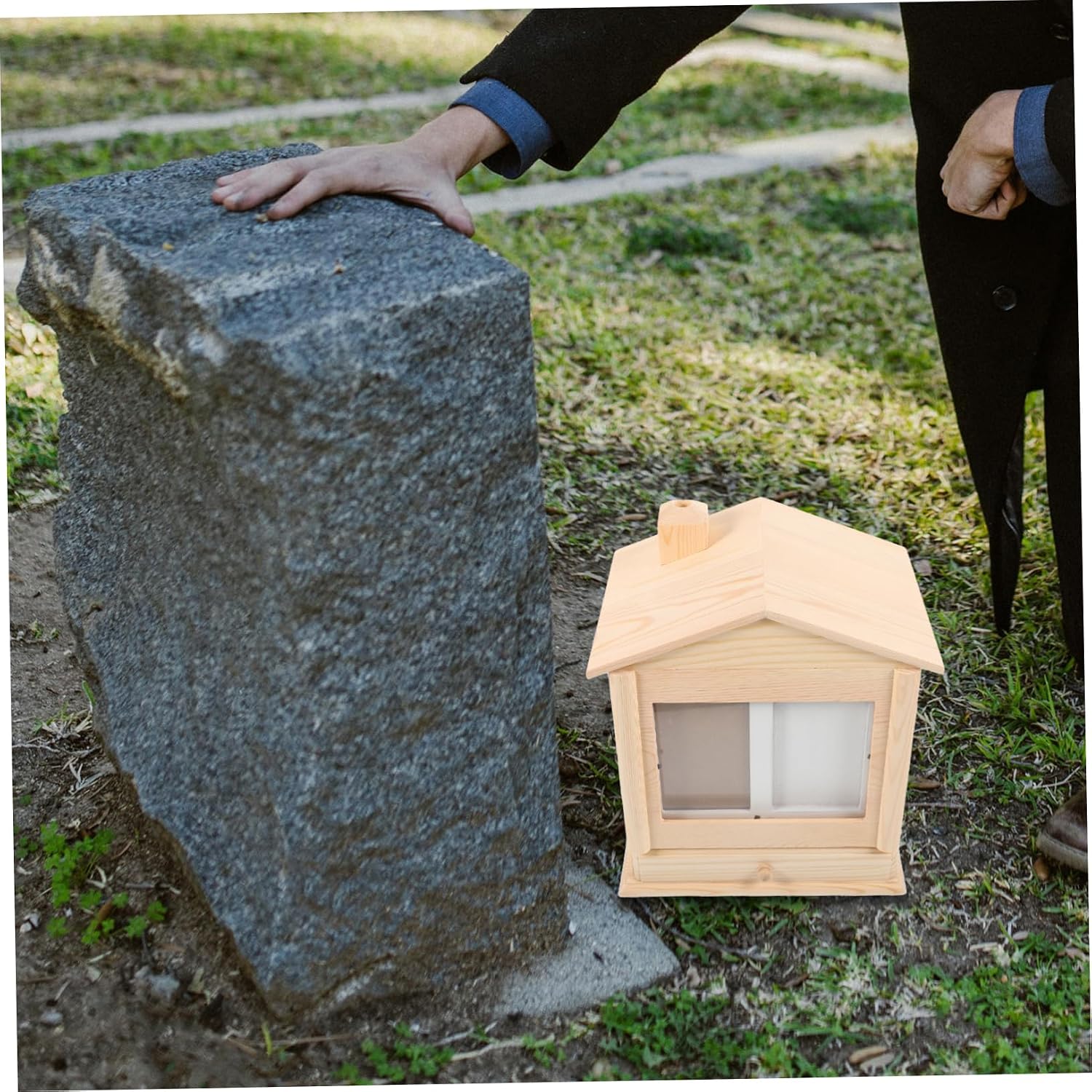 Happyyami Wooden Pet Urn for Ashes Elegant Memorial Keepsake Box for Cats and Dogs Wooden Design Smooth for Cherishing Pet Memories Forever
