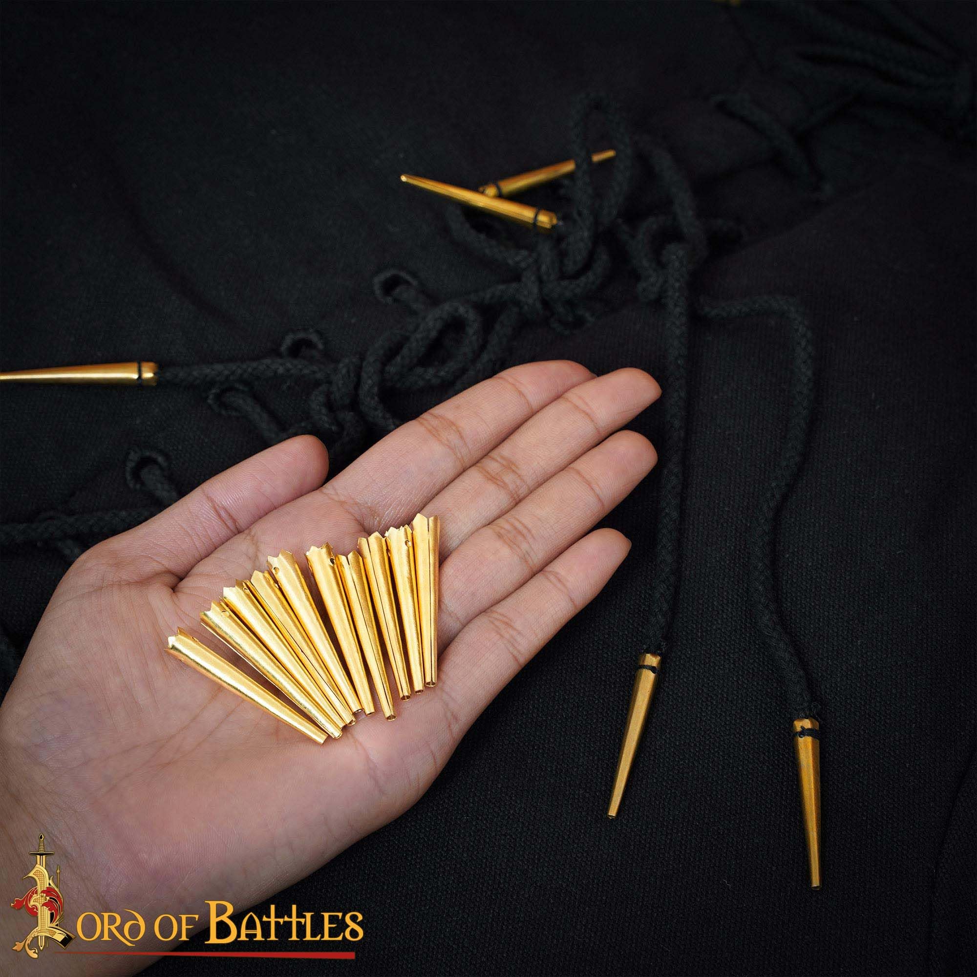 Lord of Battles Juego de 10 aliglets medievales de latón macizo puro, ideal para ropa medieval y gambesons