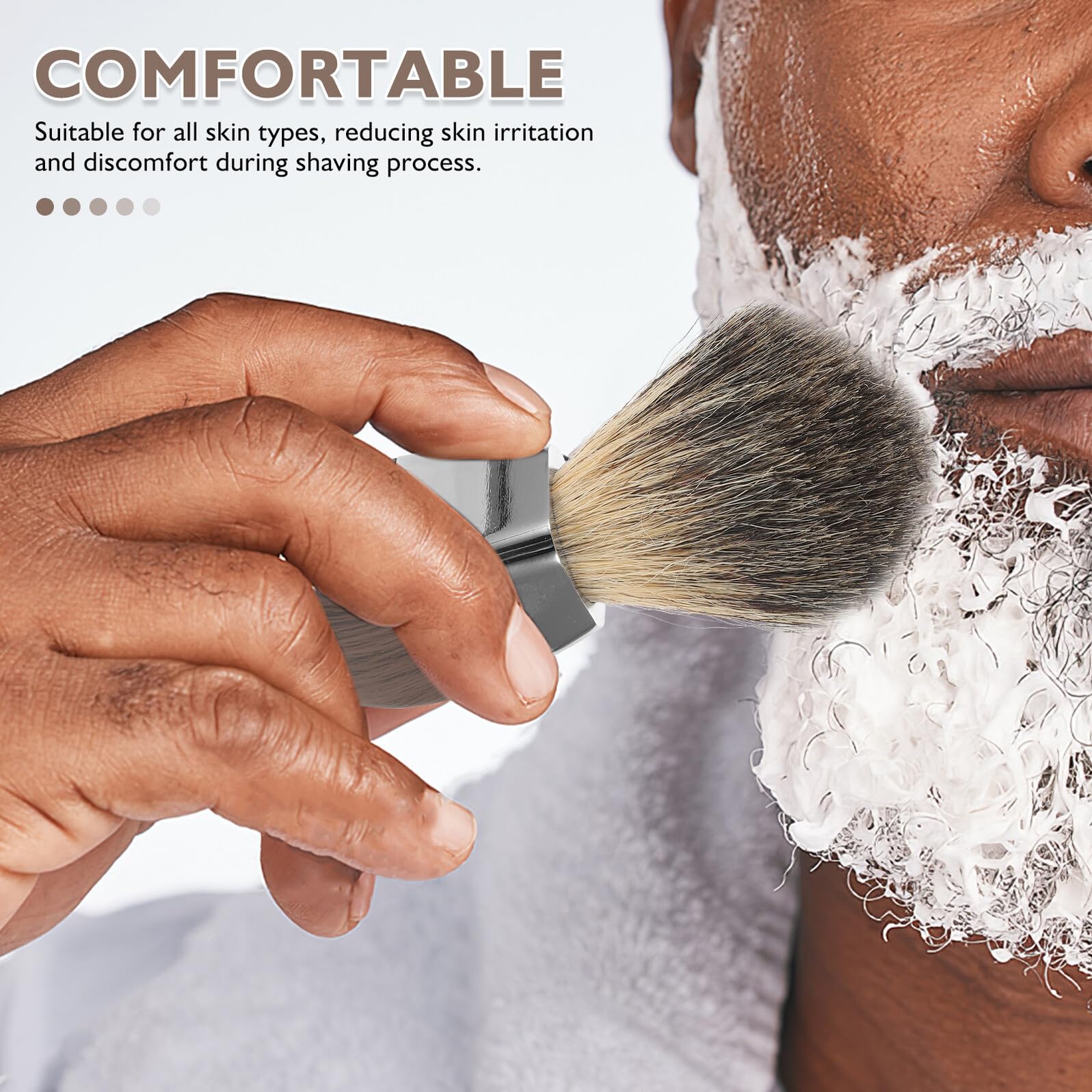 DECHOUS Pennello da Barba in Legno con Setole di Tasso Morbide Pennello per Crema da Barba con potere Schiumogeno Accessorio per Cura del Viso Uomo Adatto a Pelli Sensibili e Uso