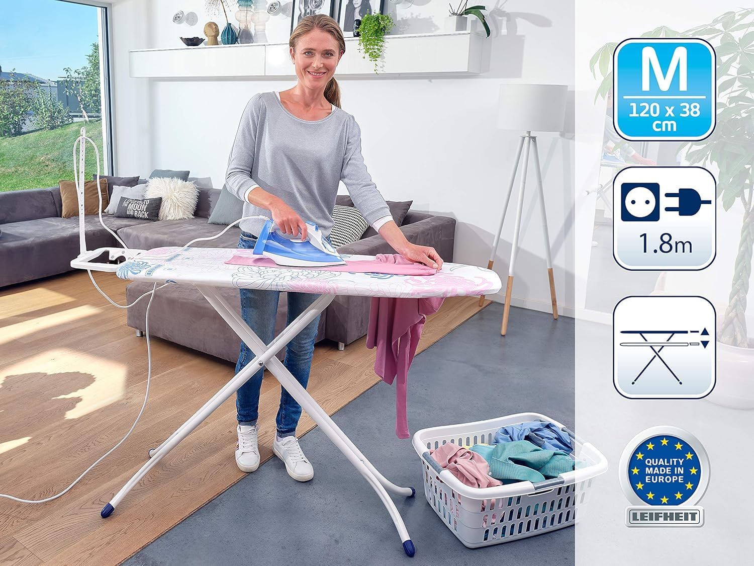 Leifheit Bügelbrett Classic M Compact Plus, für Dampfbügeleisen geeignet, kompakter Bügeltisch mit dampfdurchlässiger Bügelfläche, Dampfbügelbrett mit Steckdose und Kabelhalterung
