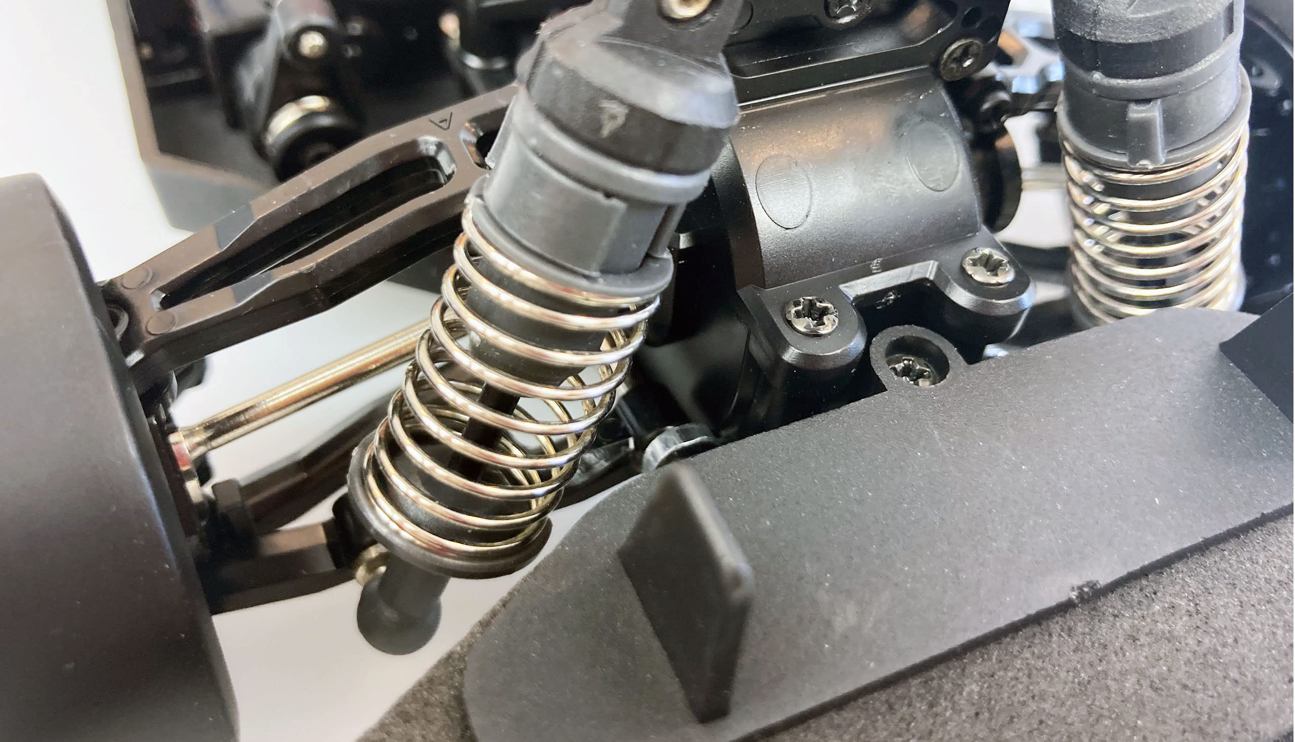 Amewi Sport Car Breaker Pro 1:16, 2,4 GHz, RTR z żyroskopem 21090 czarny