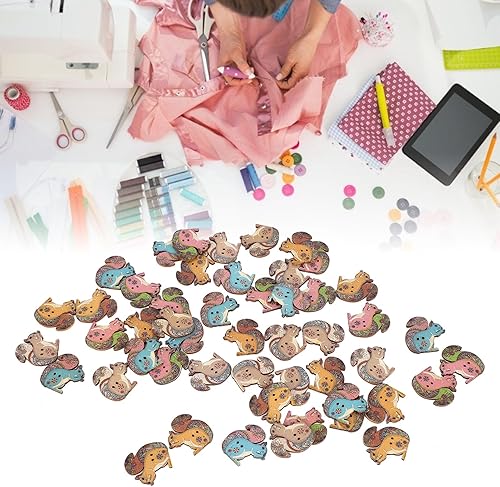 Miniatura 8 de Botones lindos para manualidades, madera sintética, 1.2 in de largo para ropa (ardilla, 50 unidades)