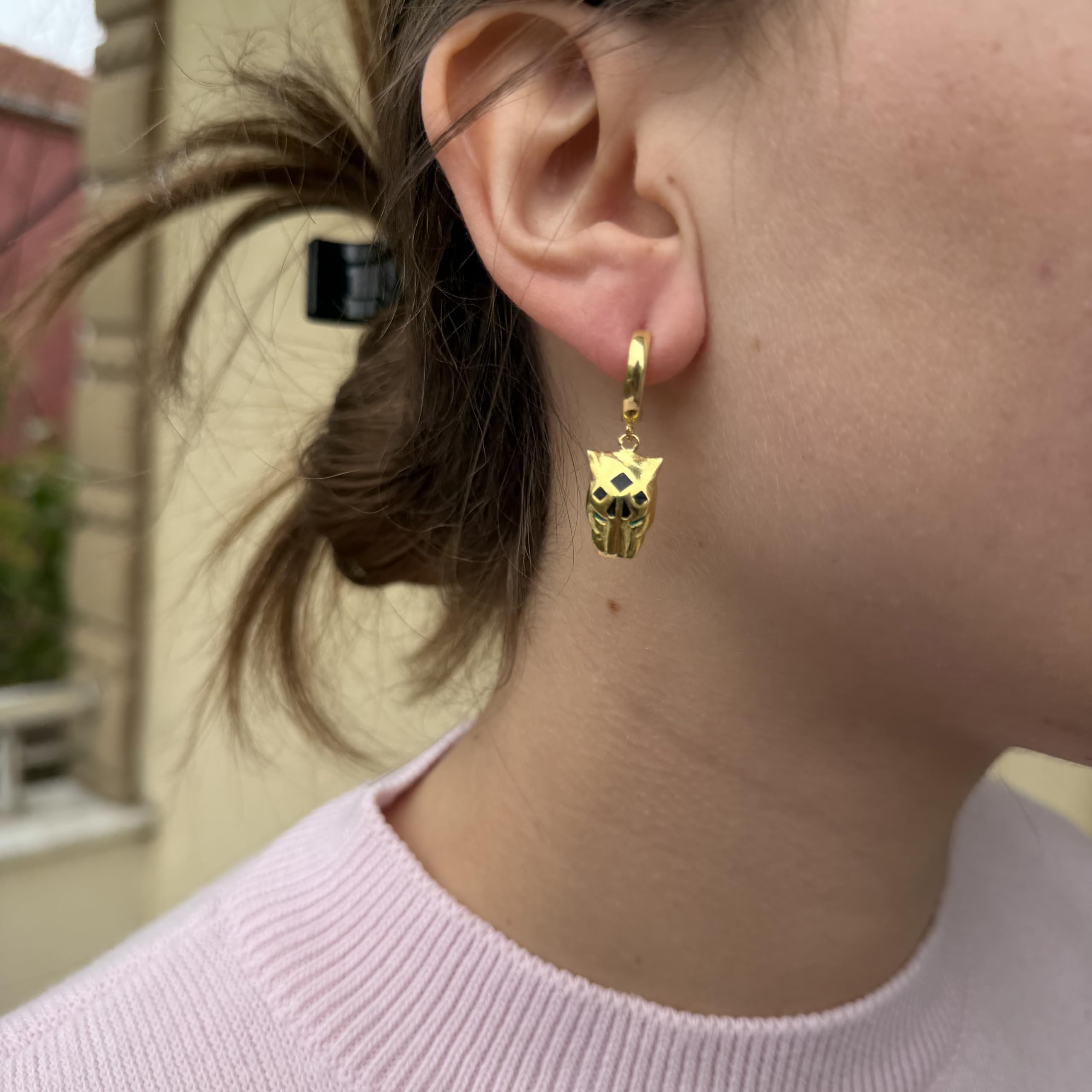 Pendientes de gato chapados en oro plateado para mujer, bonitos aretes colgantes de aro con cara de gato, joyería minimalista de animales