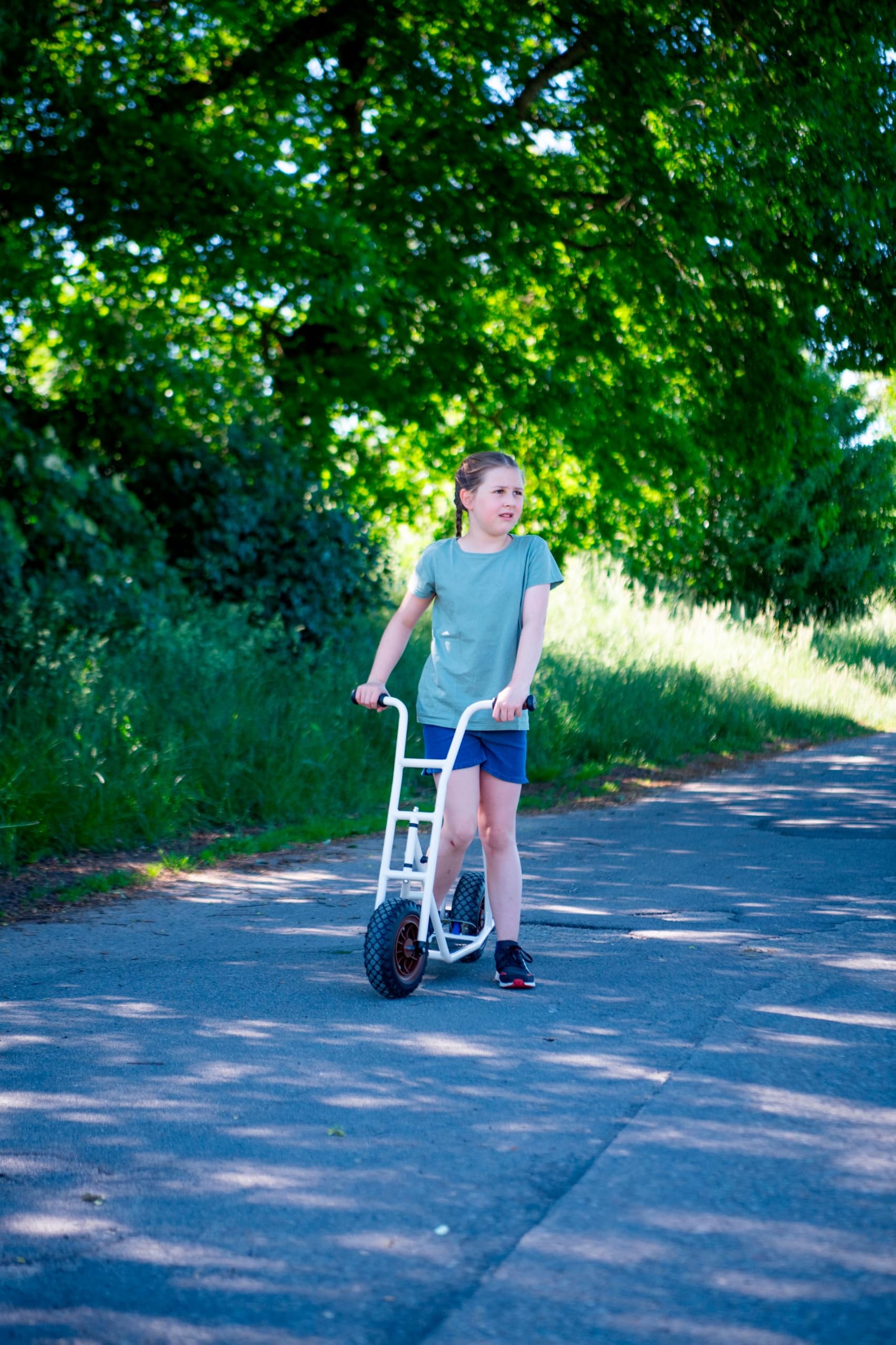 Betzold Tretroller mit Sitz – 2-in-1 Scooter & Laufrad für Kita & Kindergarten