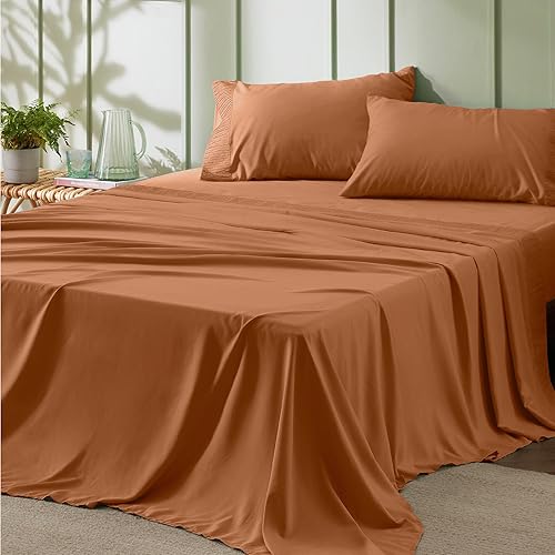 Bedsure Queen Sheet Set - Soft Sheets for Queen Size Bed, 4 Pieces Hotel Luxury Terracotta Queen Sheets, Easy Care Polyester Microfiber Cooling Bed Sheet Set