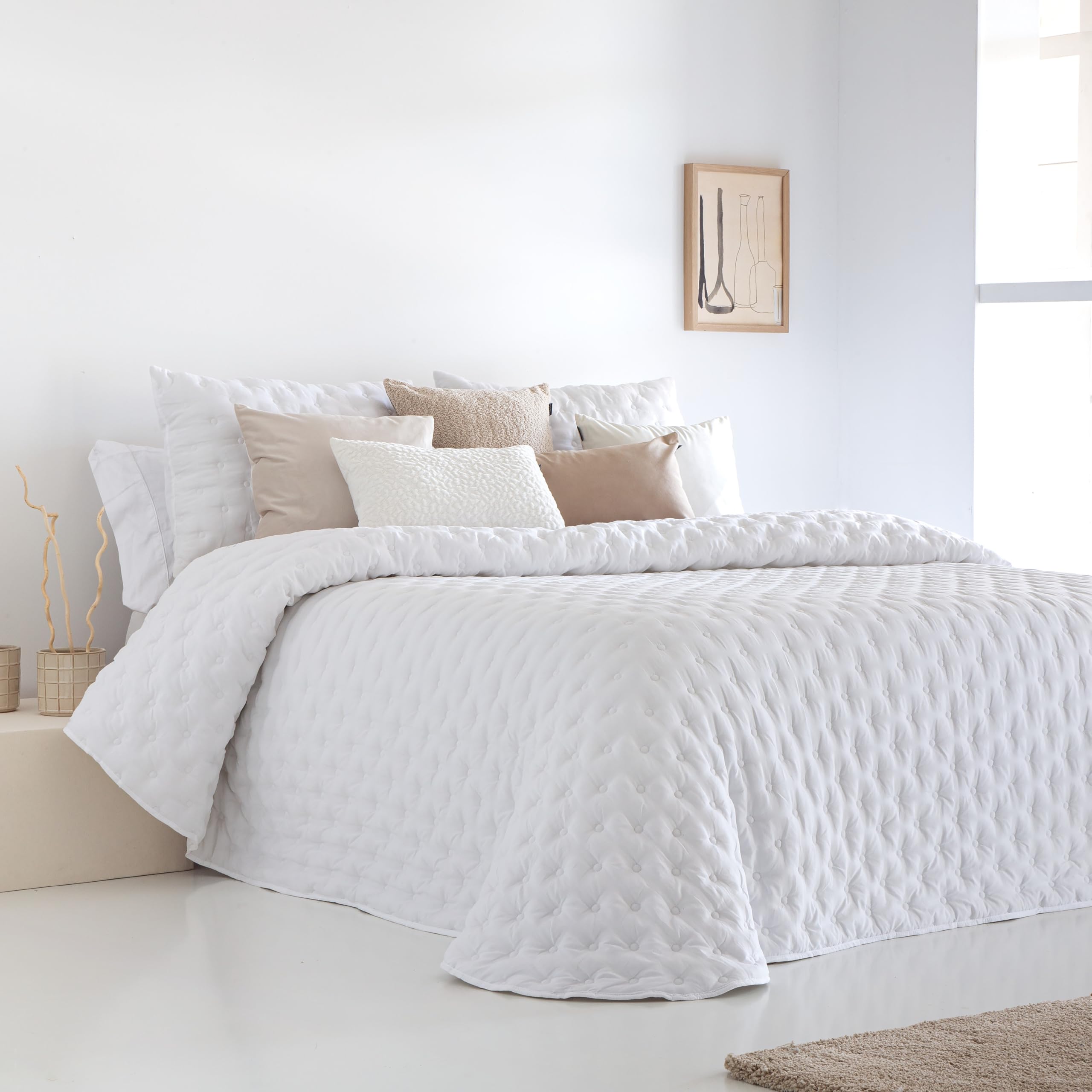 Fundeco - Edredón Conforter Invierno - Colcha de Invierno Modelo Anisa - Color Blanco - Cama 105 - Incluye 2 Fundas Cojín 50 x 70 cm - Suave y de Fácil Lavado