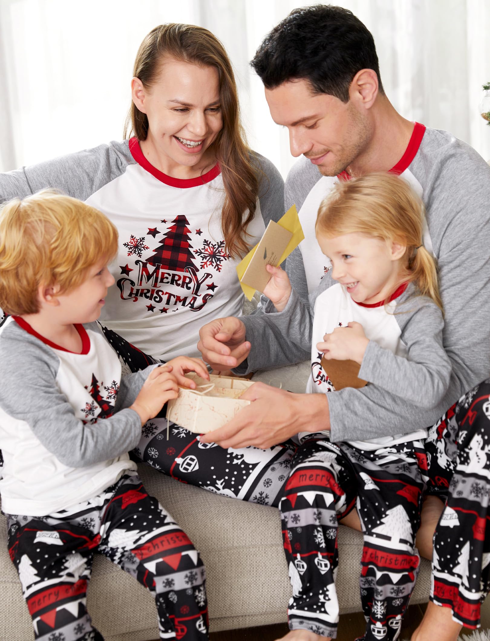 PATPAT - Pigiama Natale Famiglia Coordinati - Pigiami Natalizi per Tutta la Famiglia - Pigiama Donna Invernale - Pigiama Natale Coordinati Coppia - Pigiami Coppia- Pigiama Uomo Invernale