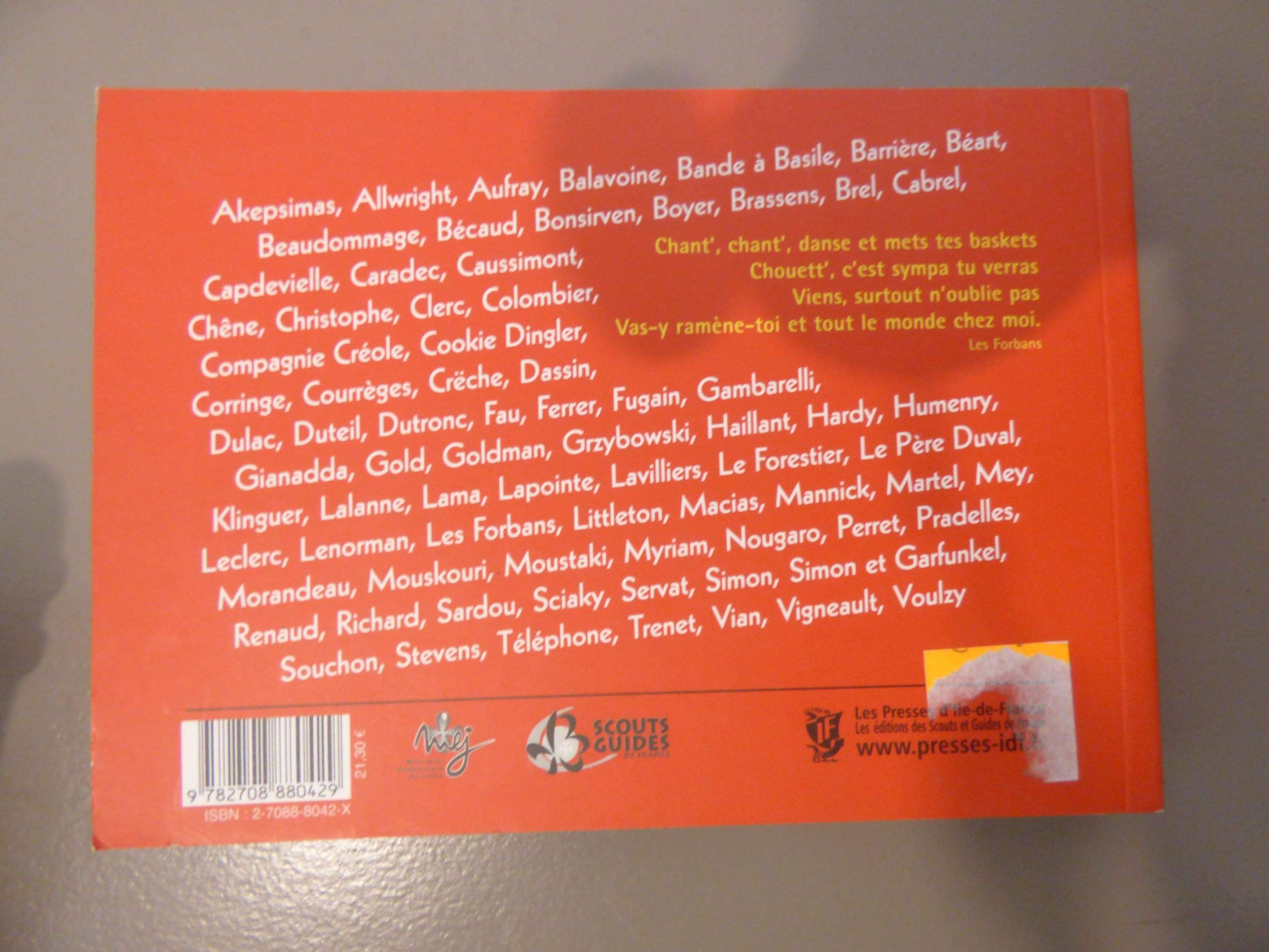 Diapason Rouge, volume 1 : Carnet de 460 chants de variété française et internationale avec accords de guitare