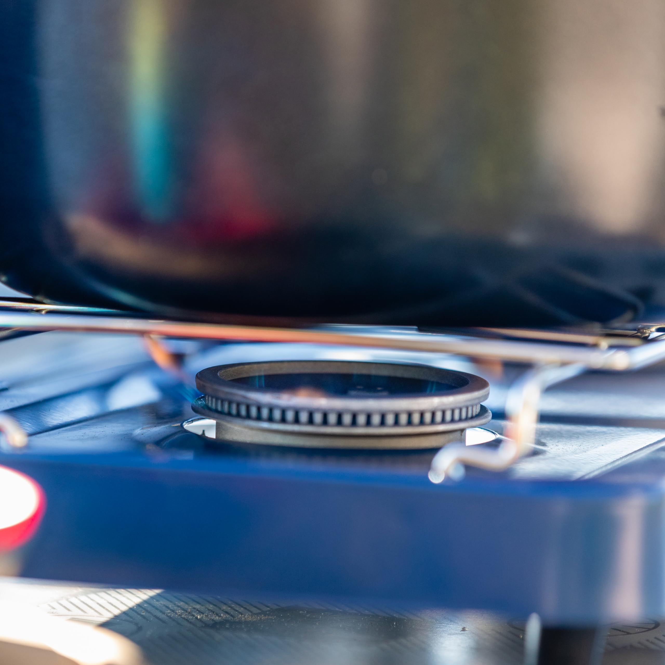 Campingaz Base Camp, Réchaud de Camping compact à Couvercle, Possibilités de Cuisson variées avec 2 Plaques, Réchaud à Gaz à 2 Flammes à Puissance 2 x 1 600 W, Réchaud à Gaz pour le Camping