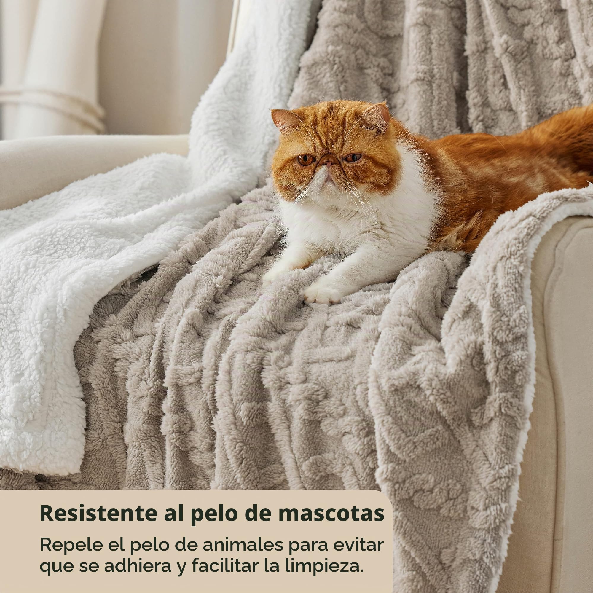 Bedsure Manta Sofa Sherpa 150x200 - Jacquard Reversible, Camello | Tejido Jacquard Reversible Con Forro Sherpa, Espeso Y Suave Para El Invierno, Versátil Para Sofá Y Cama