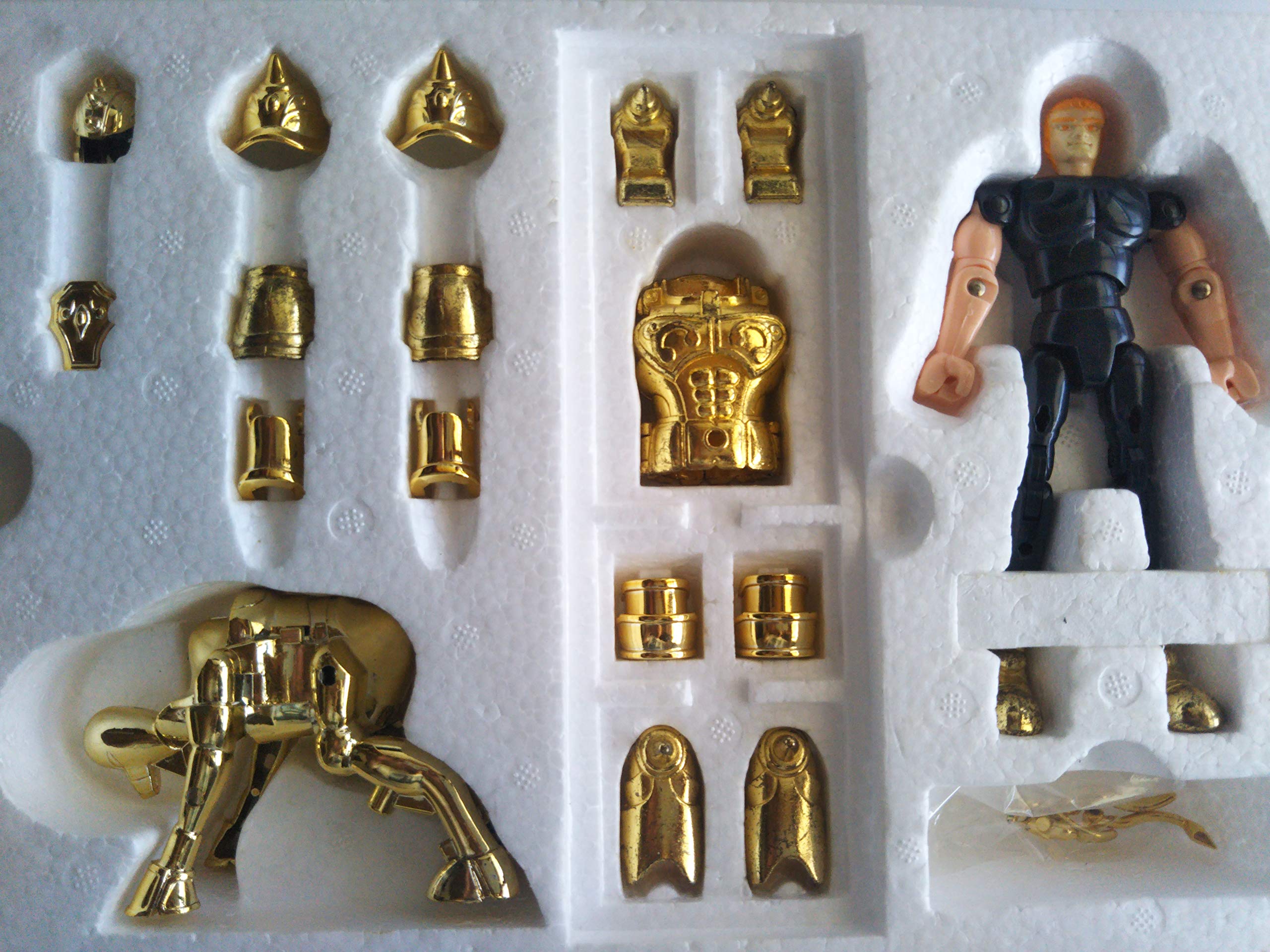 Amazon.co.jp: 聖闘士星矢 牡牛座の聖衣 タウラスクロス : おもちゃ