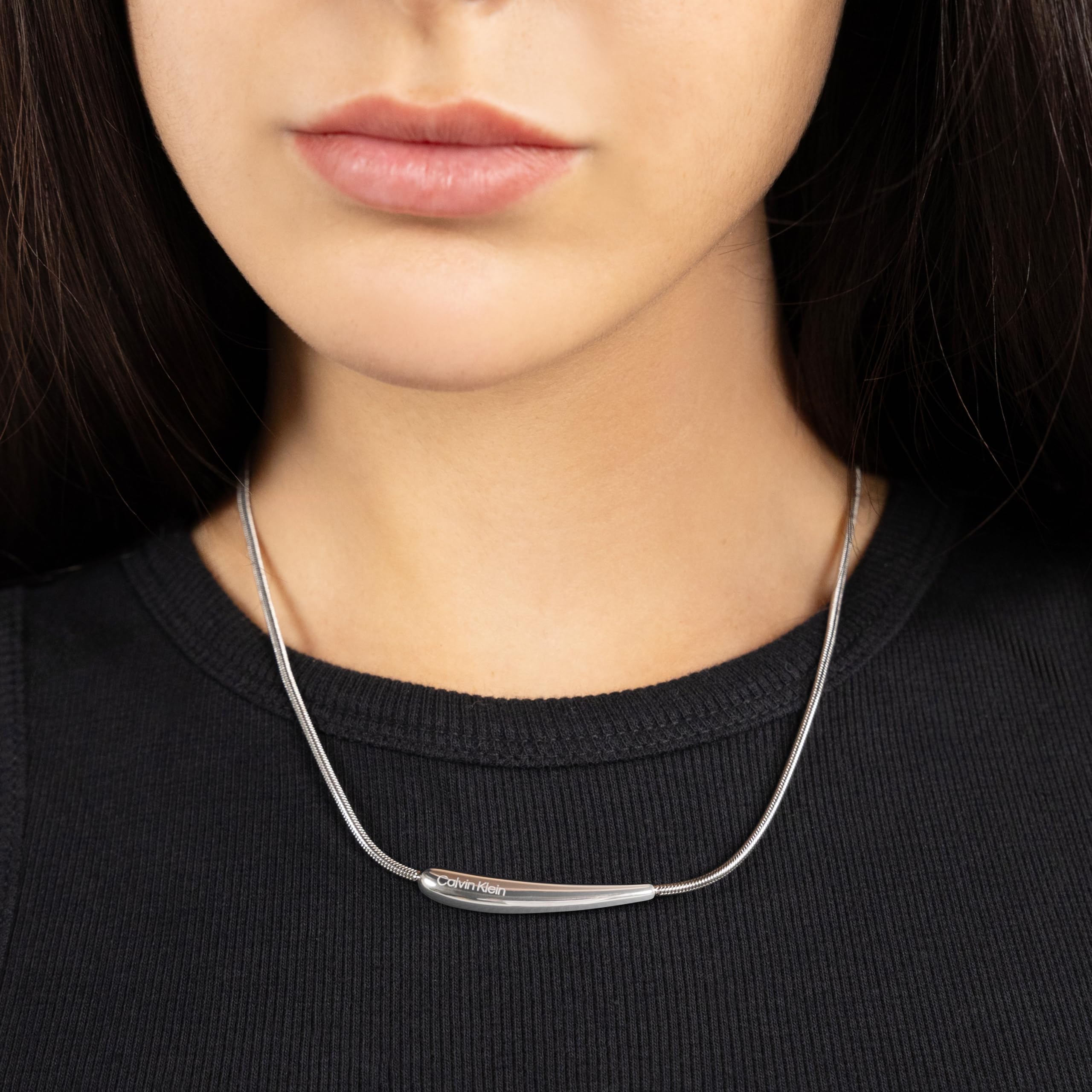 Calvin Klein Collana con Pendente per Donna Collezione ELONGATED DROPS in Acciaio Inossidabile - Disponibile in Versione Argento o Oro