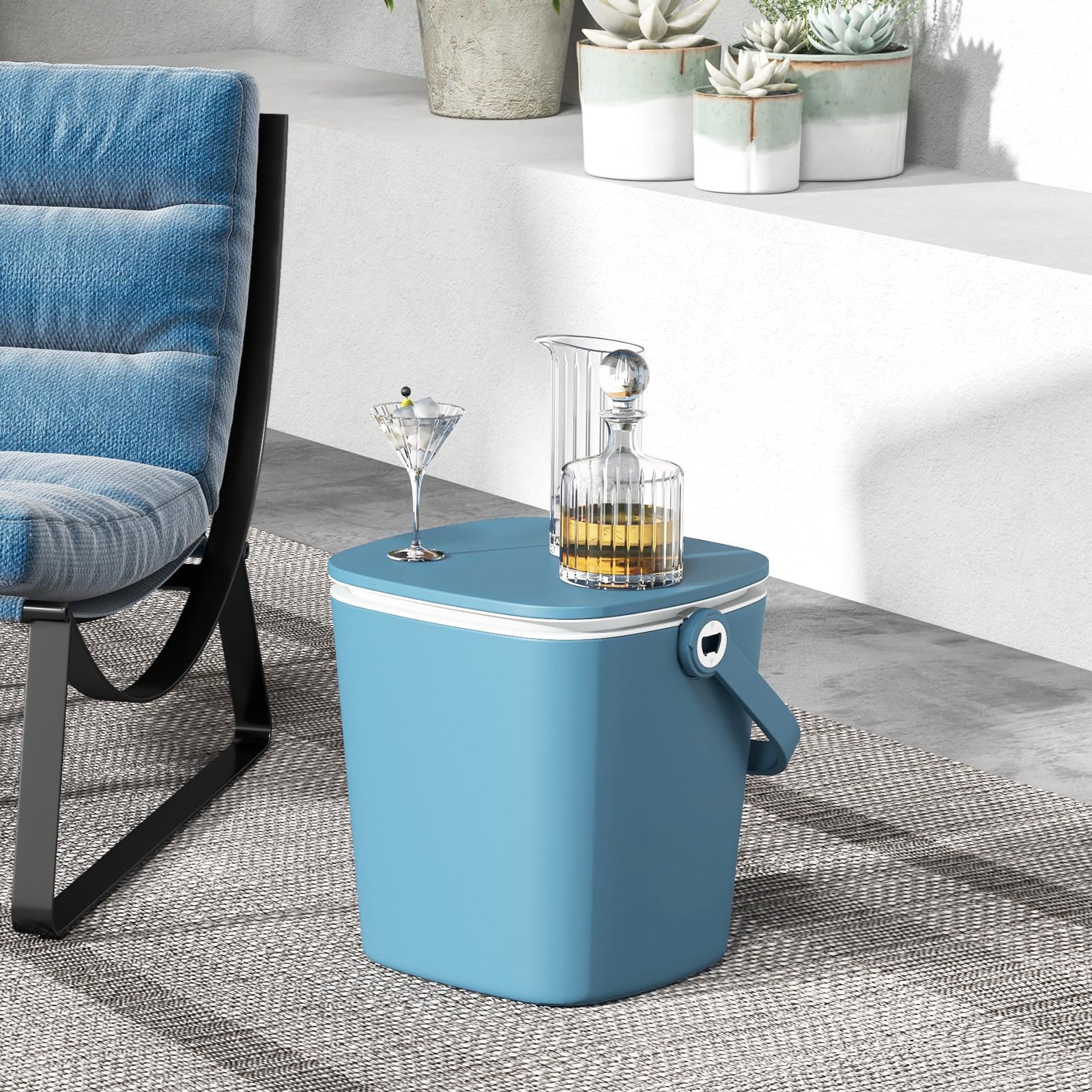 GOPLUS 3 en 1 Table Glacière Extérieur 15 L, Table d'Appoint Patio avec Couvercle Rétractable, Ouvre-Bouteille et Pince Glace, Bac Rangment 6H Froid pour Jardin,Charge 75KG,35 x 34 x 37/58 cm(Bleu)