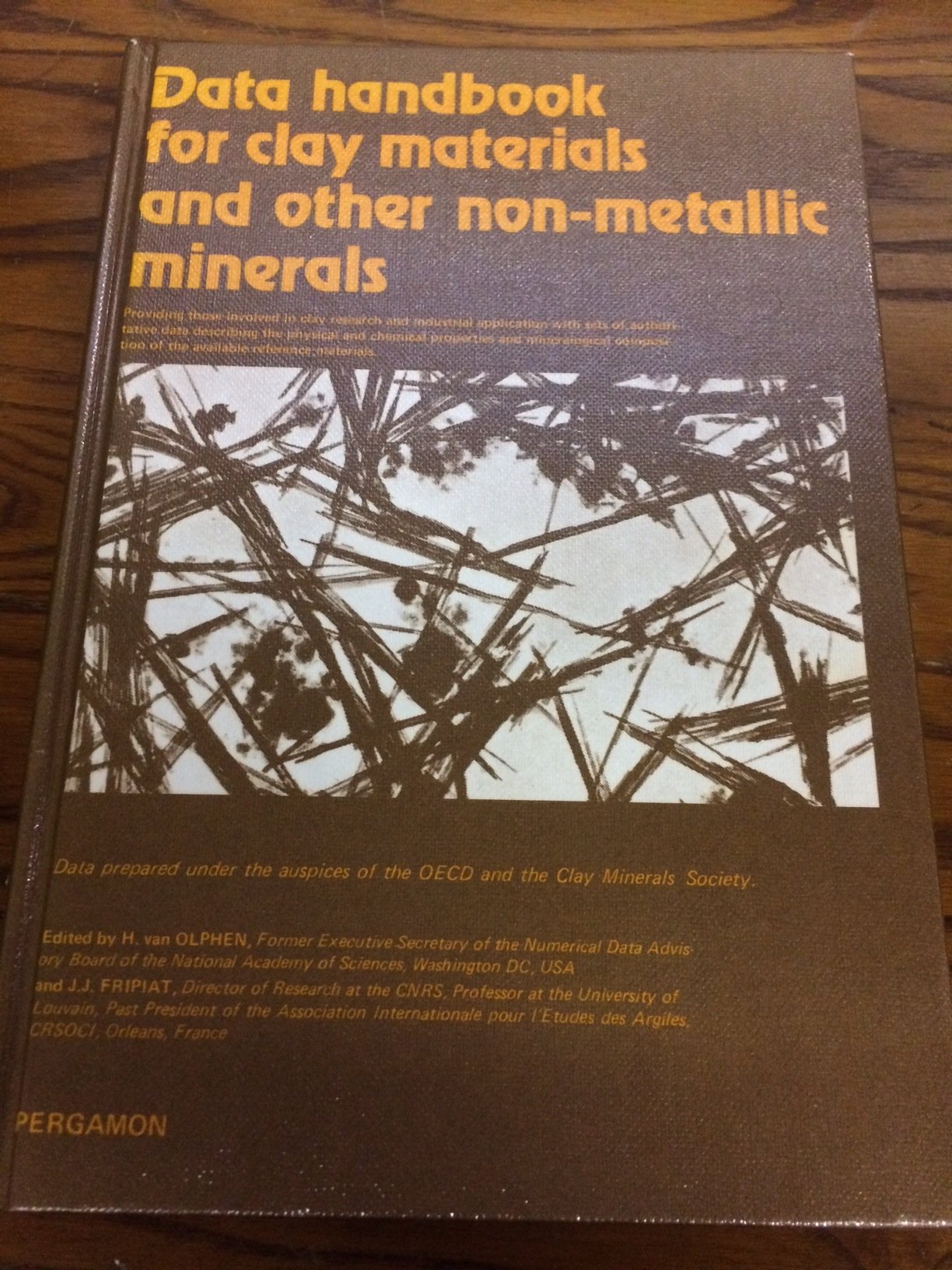 Data Handbook for Clay Materials and Other Non-metallic Minerals