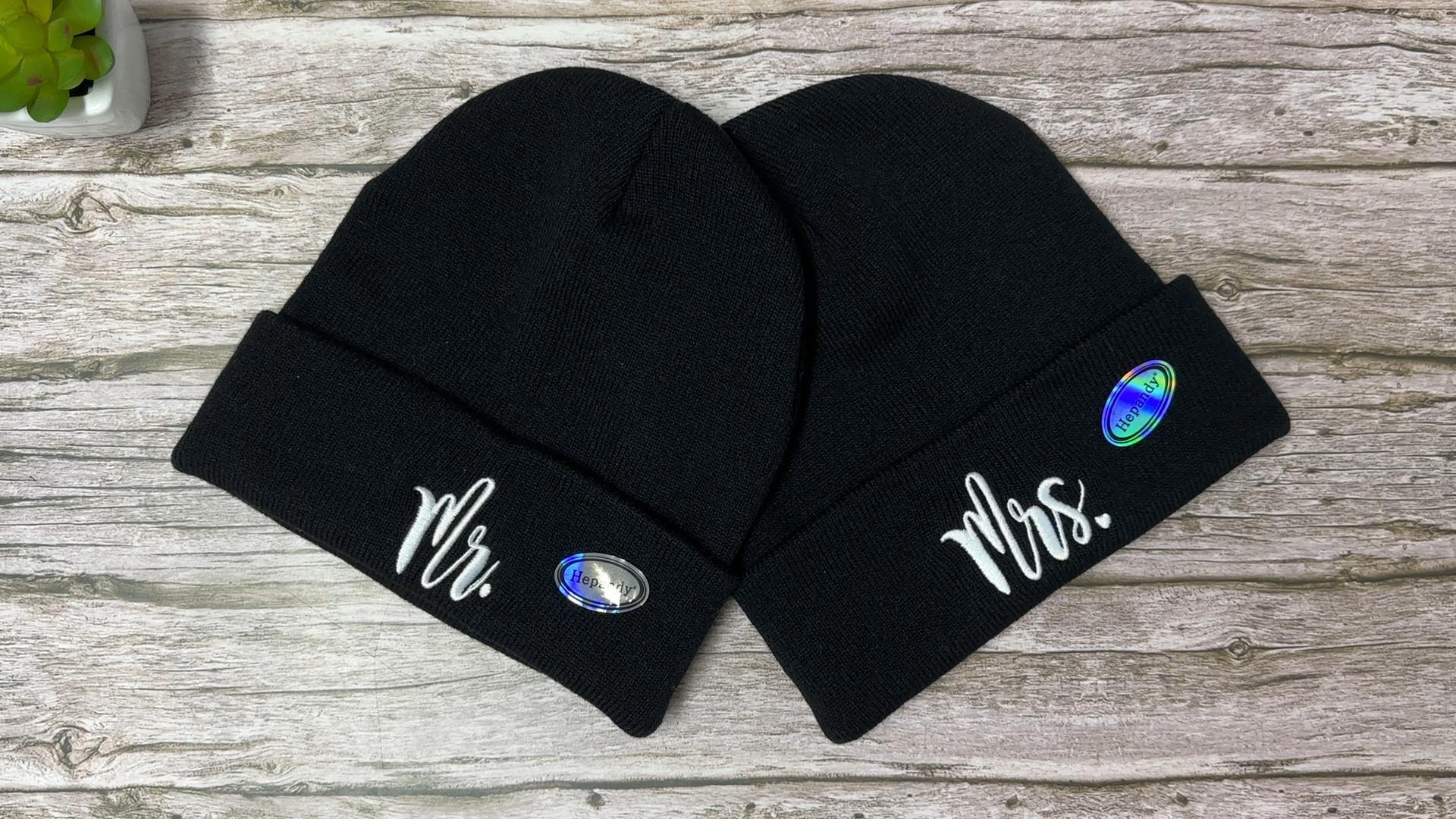 Mr. & Mrs. PAC-MAN Couple\'s , Knit-look 90s beanie, Handmade By Me, Hand Embroid Pac-man Embroidered Beanie, Winter Hats, Gift Idea - Etsy main image 2