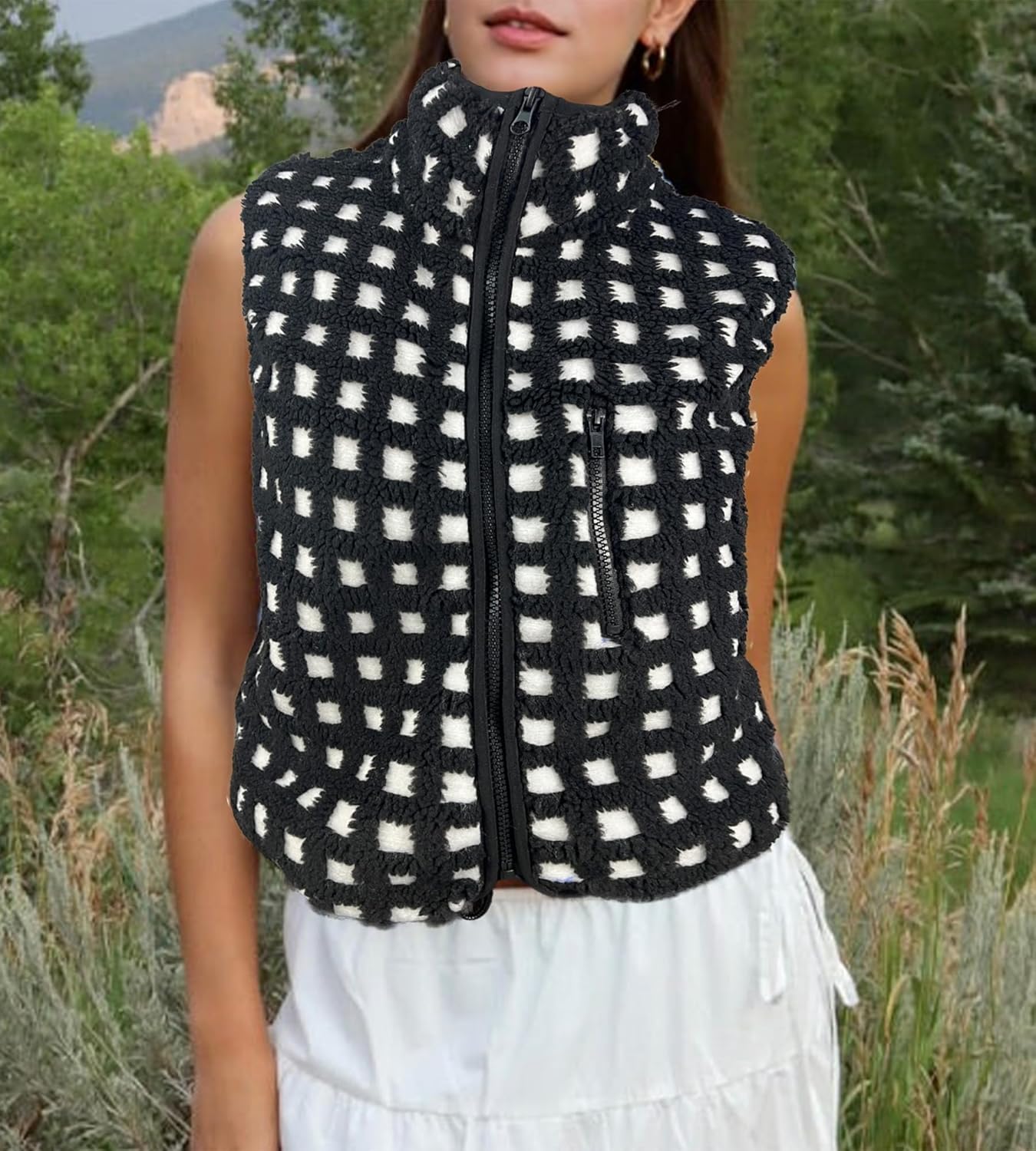 Colorful world Womens Checkered Sherpa Vest Fleece Jacket Lightweight Zip Up Sleeveless Crochet Plaid Gilet with Pocket - Image 3