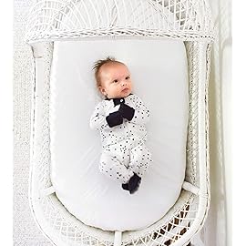 Burt\'s Bees Baby Bassinet Sheet, Fitted Unisex 100% Organic Jersey Cotton Bassinet Sheet for Standard Bassinet Mattress