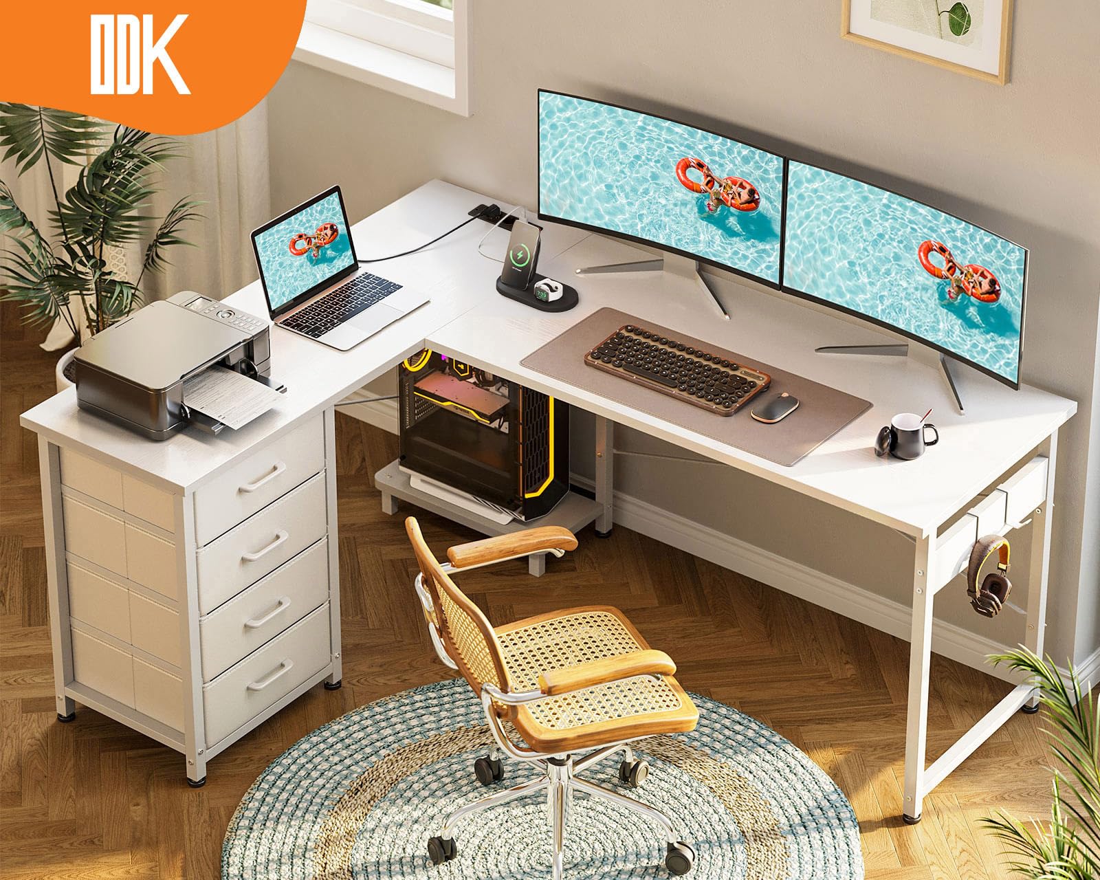 ODK Scrivania Angolare con Cassetti, 135×100 cmScrivania ad Angolo Reversibile con Prese di Corrente e Porta USB, Scrivania Salvaspazio a L con Spazio di Archiviazione per Ufficio, Bianco