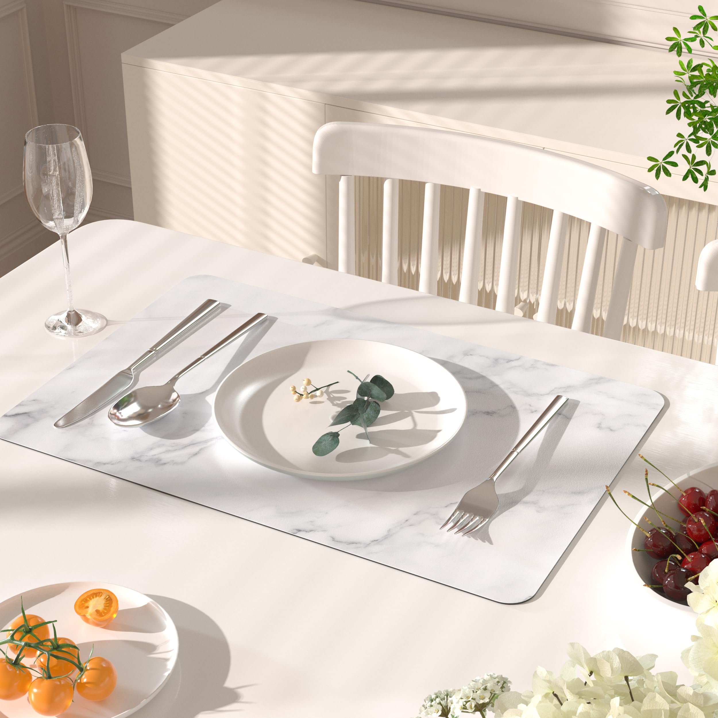 QIYI Lot de 6 sets de table en cuir synthétique de 30,5 x 45,7 cm - Résistants à la chaleur et antidérapants - Imperméables et lavables - Décoration de table de fête - Marbre blanc
