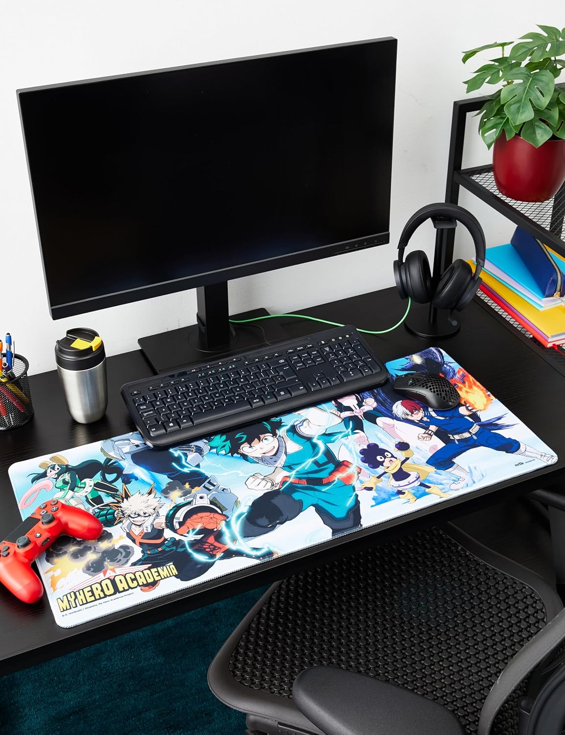 Erik Official My Hero Academia XXL Mouse Mat - Desk Pad - 31.5" x 13.78" Non-Slip Rubber Base Mouse Pad, Gaming Mouse Pad, Keyboard Mouse Mat - My Hero Academia Manga