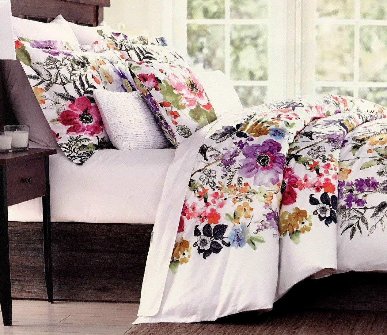 Tahari Home Vintage Botanical Wild Flower Print Duvet Quilt Cover by