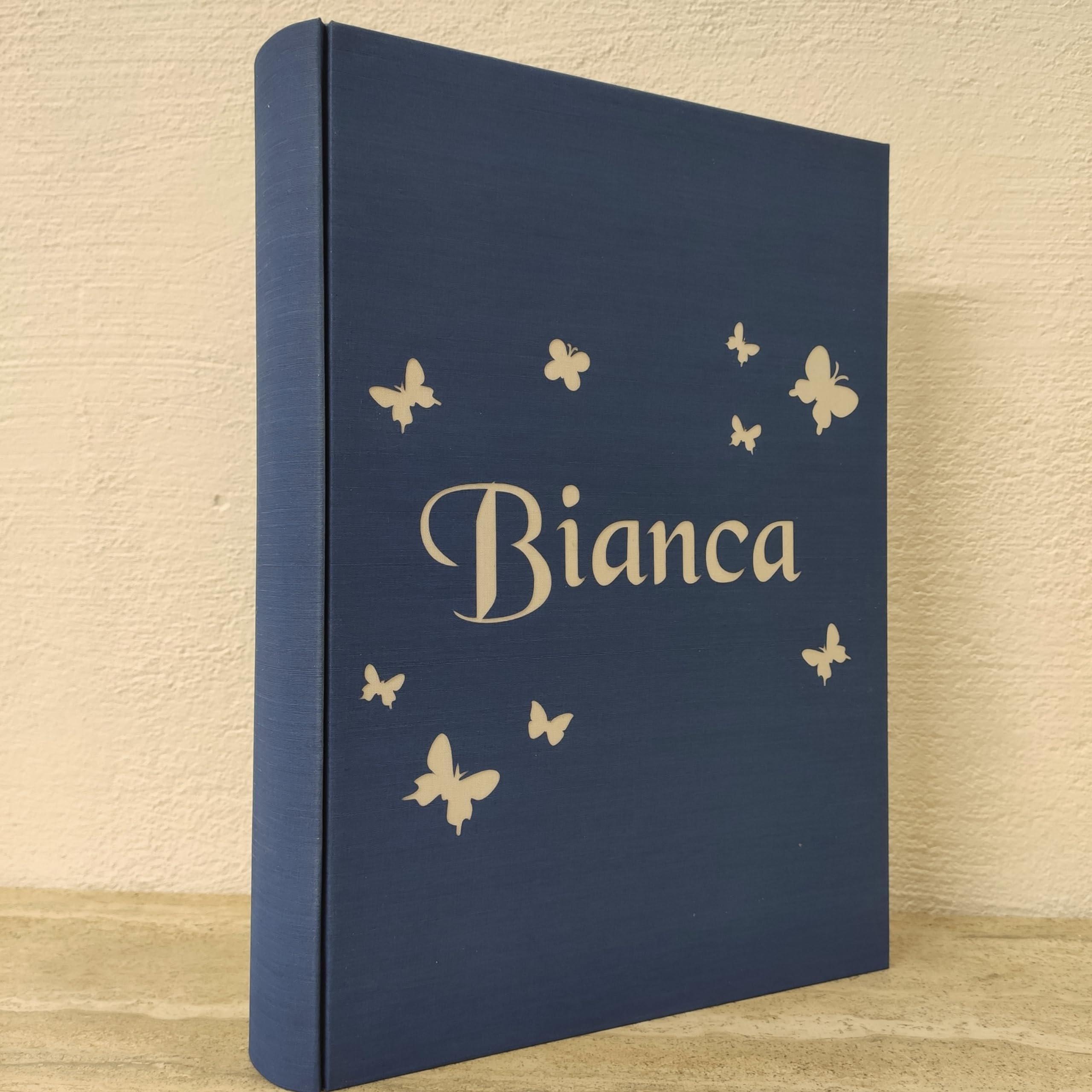 Album fotografico in TELA DI LINO FARFALLE con NOME BAMBINA INCISO E PERSONALIZZABILE A TUA SCELTA regalo originale NASCITA-BATTESIMO-COMPLEANNO-PRIMA COMUNIONE-CRESIMA COLORI PERSONALIZZABILI