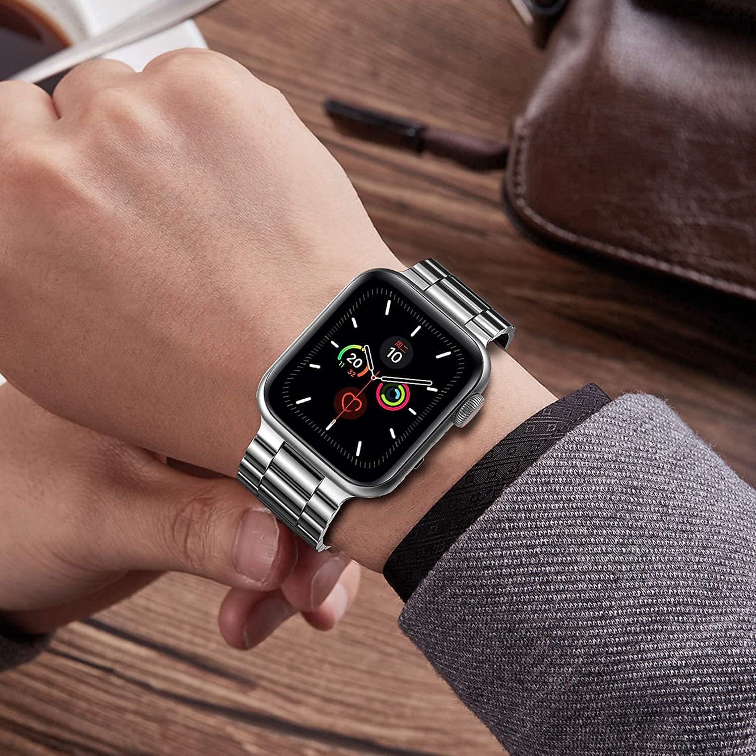 baklon 2 Pezzi Compatibile con Cinturino Apple Watch 38/40/41/42mm, Cinturino in Acciaio Inossidabile di Sportivo Compatibile con iWatch series Ultra2/Ultra/SE2/SE/9 8 7 6 5 4 3 2 1 Argento