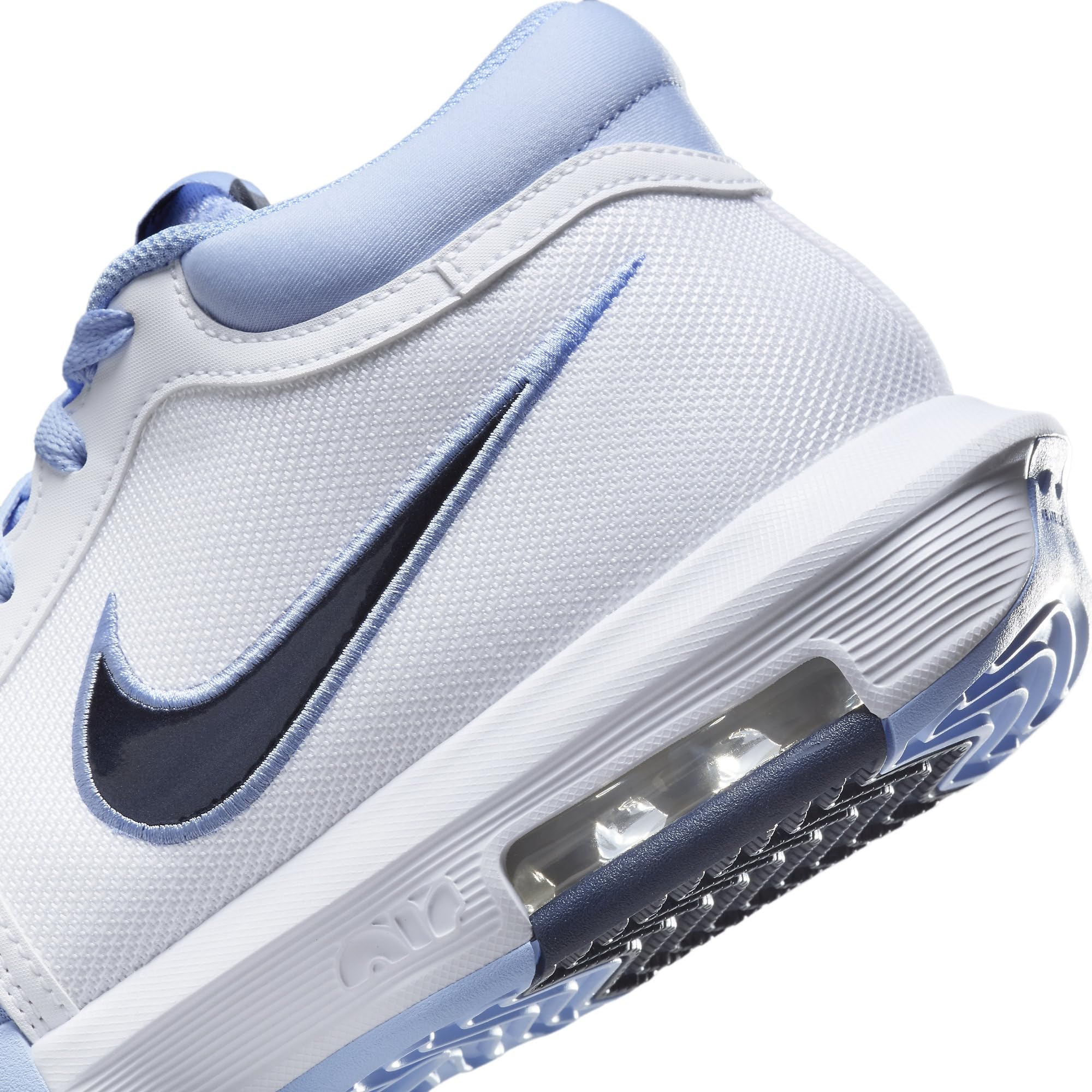 Nike Lebron Witness VIII Tre Quarti altiUomo