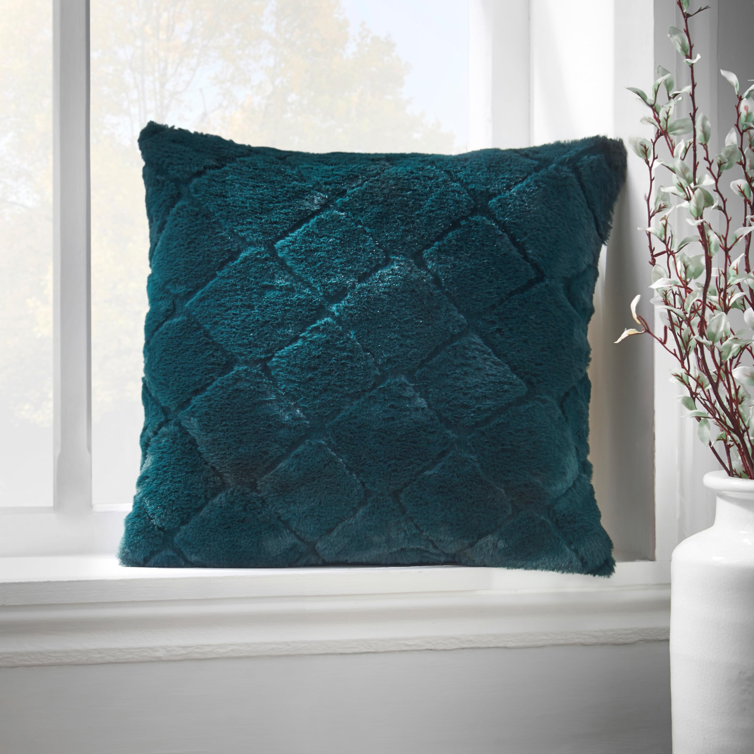 Catherine Lansfield Green Cosy Diamond Faux Fur 43X43cm Cushion Cover Bottle