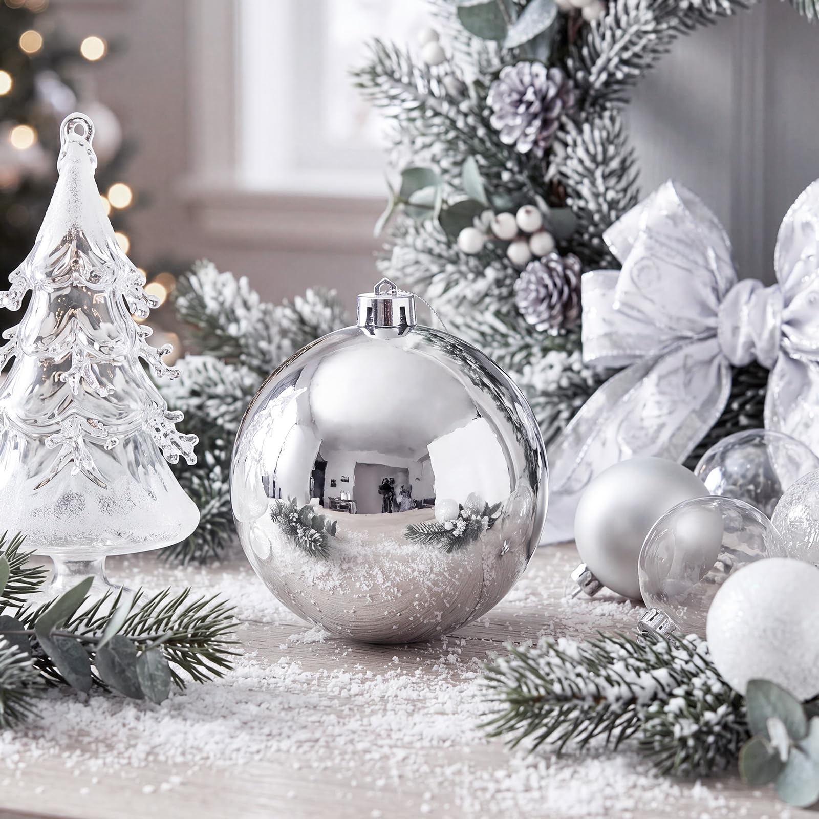 Threan Grande boule de Noël géante en plastique brillant incassable et anti-UV à suspendre pour sapin de Noël, extérieur et intérieur, 15,2 cm, argenté