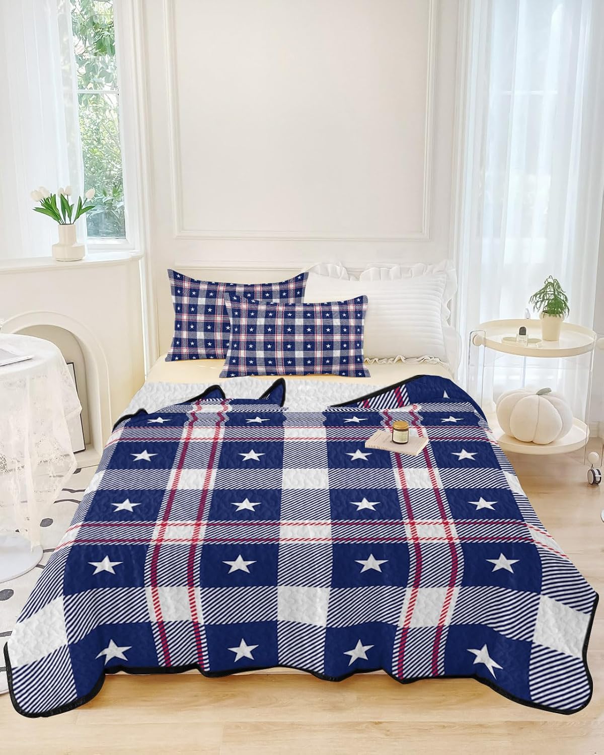Full Size Quilt Set, American National Flag Day Lightweight Bedspread Coverlet Set Soft Microfiber Summer Quilt with 2 Pillow Shams, USA Stars Buffalo Checkered 3 Piece Comforter Bedding Set