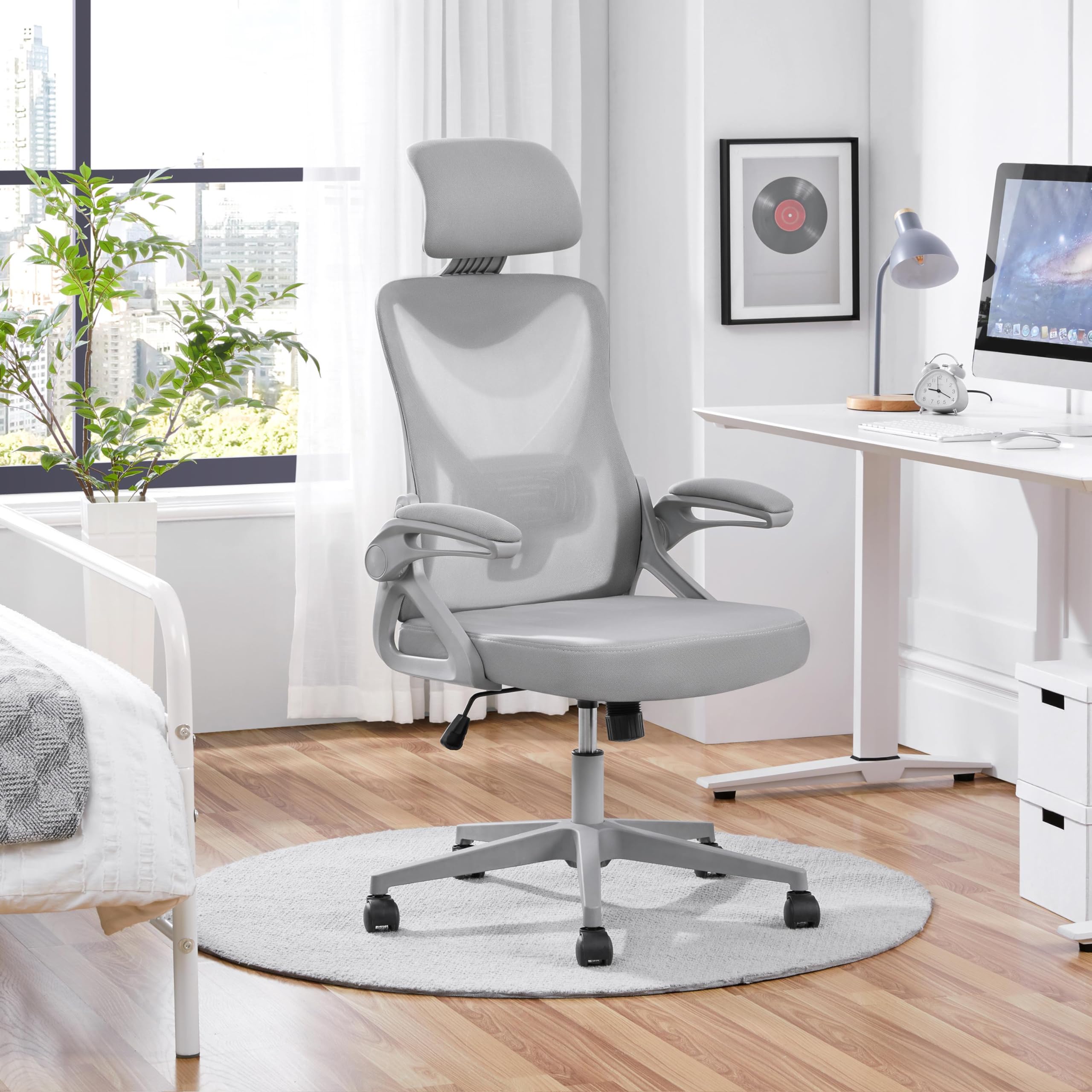 Yaheetech Ergonomiczne krzesło biurowe z podłokietnikami, regulowany zagłówek, wysokie oparcie, funkcja huśtawki, krzesło obrotowe z oddychającej siatki z podparciem lędźwiowym, kolor szary