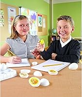 Vista 4 de Juego de exploración de ciclo de vida del pollito Learning Resources