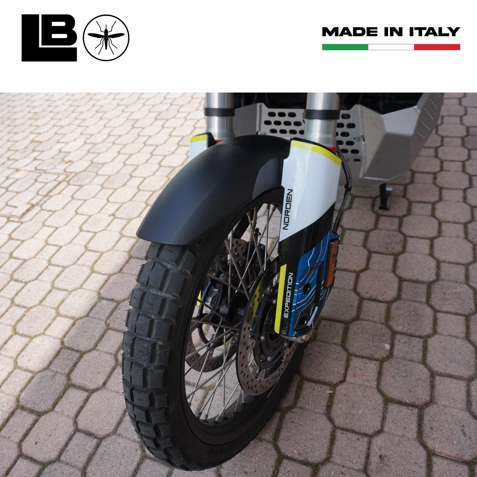 labelbike Adesivi 3D Moto Parafango Compatibile con Husqvarna | Norden 901 Expedition 2023, Protezione in Resina, Antigraffio, Decorazione, Giallo Bianco Blu