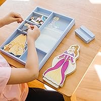 Vista 3 de Melissa & Doug Disney Belle - Juego de muñecas magnéticas de madera para disfrazarse (más de 30 piezas)