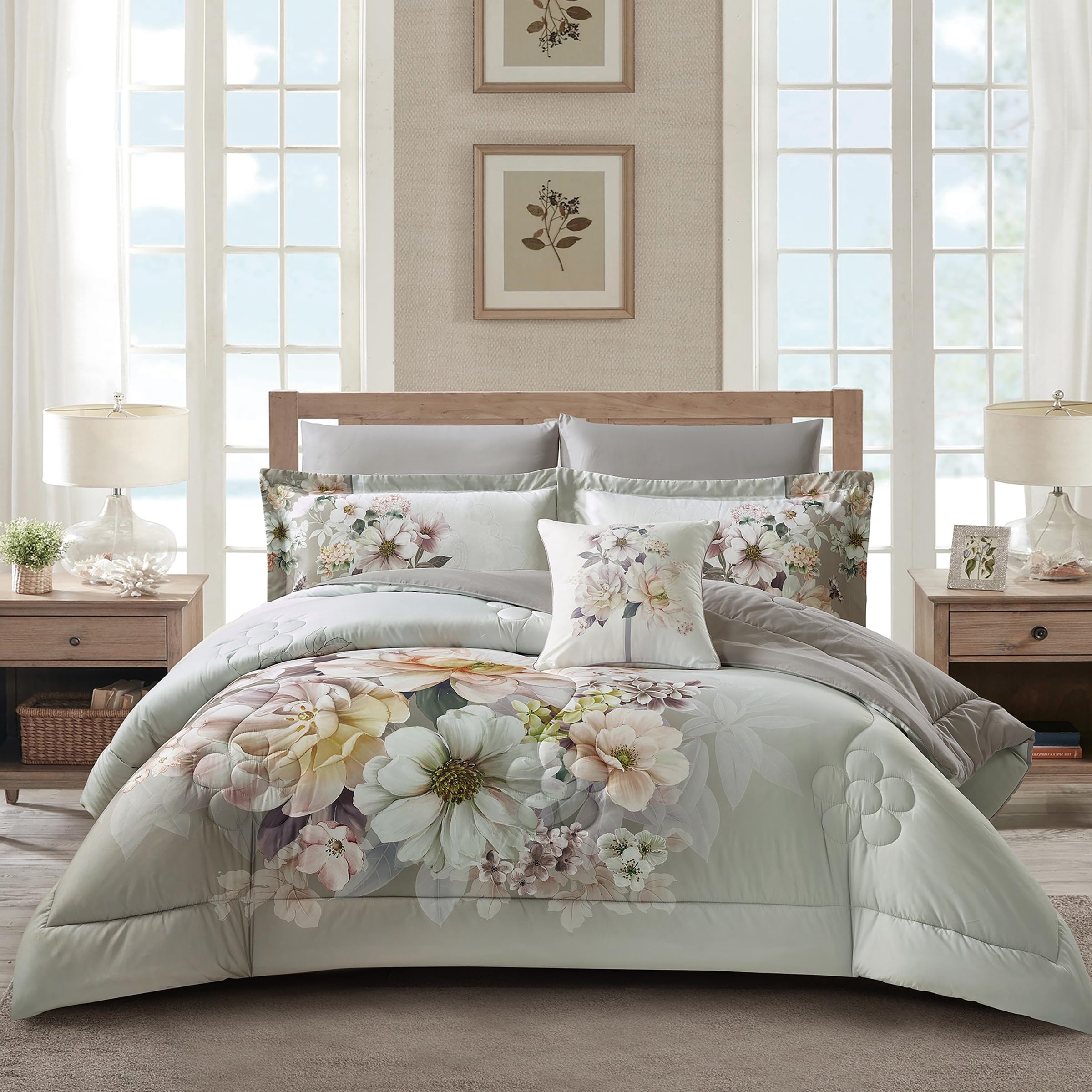 Donetella 7-Piece Comforter Set King Fits 200x200 cm – Digital Printed Quilted Bedding Set with Microfiber Fabric – Includes Fitted Sheet, 2 Pillowcases, 2 Shams & 1 Cushion Cover. Dust Grey KING (200x200 cm)