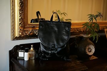 Noda Genuine leather backpack (Black)