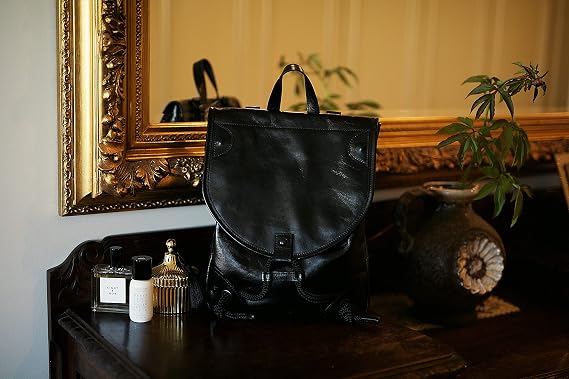 Noda Genuine leather backpack (Black)