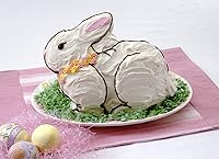 Vista 2 de Nordic Ware Molde para pastel 3-D de conejo de Pascua