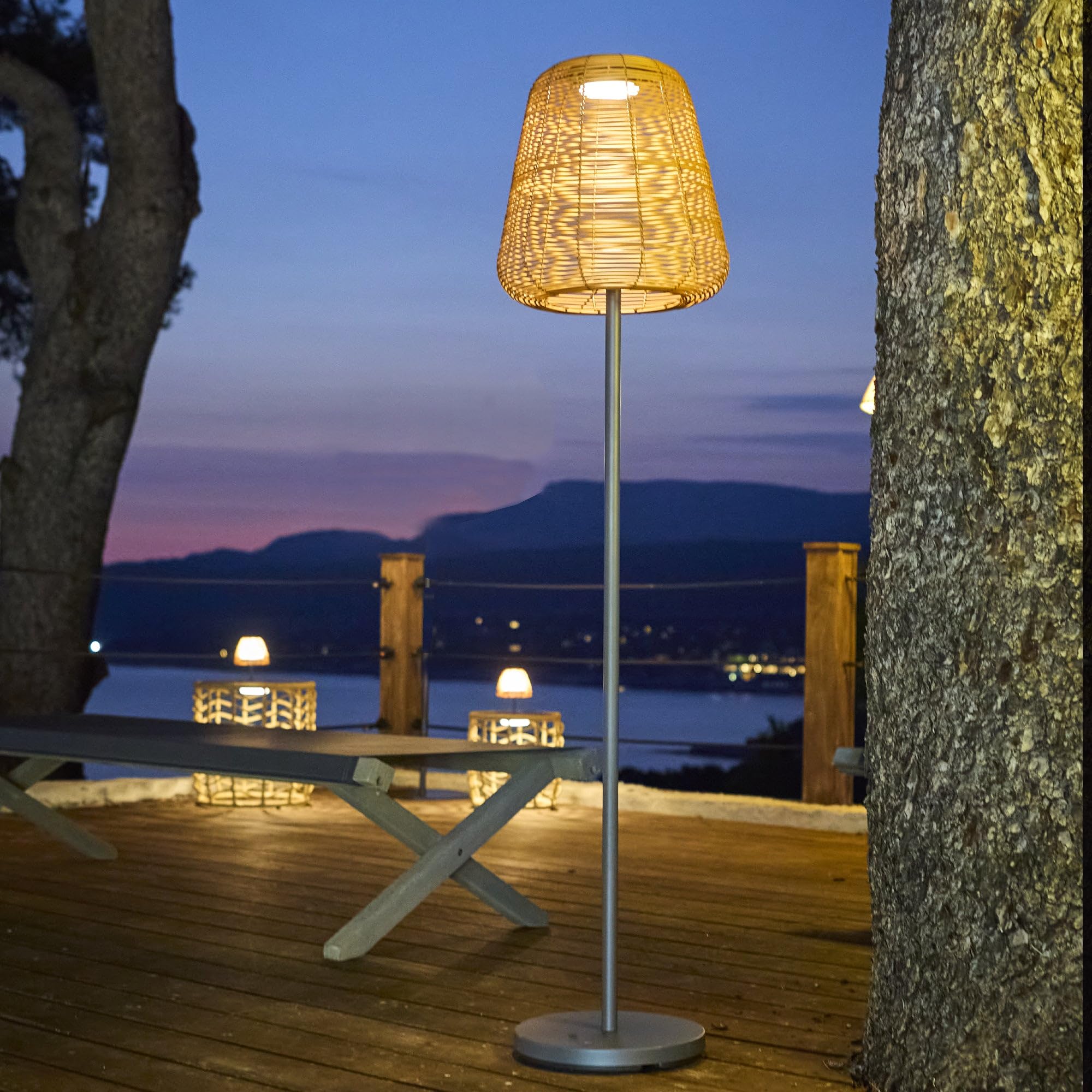 Lumisky - Lámpara de pie solar exterior de poliratán con módulo LED blanco cálido mando TALL BOHEME SOLAR H160cm